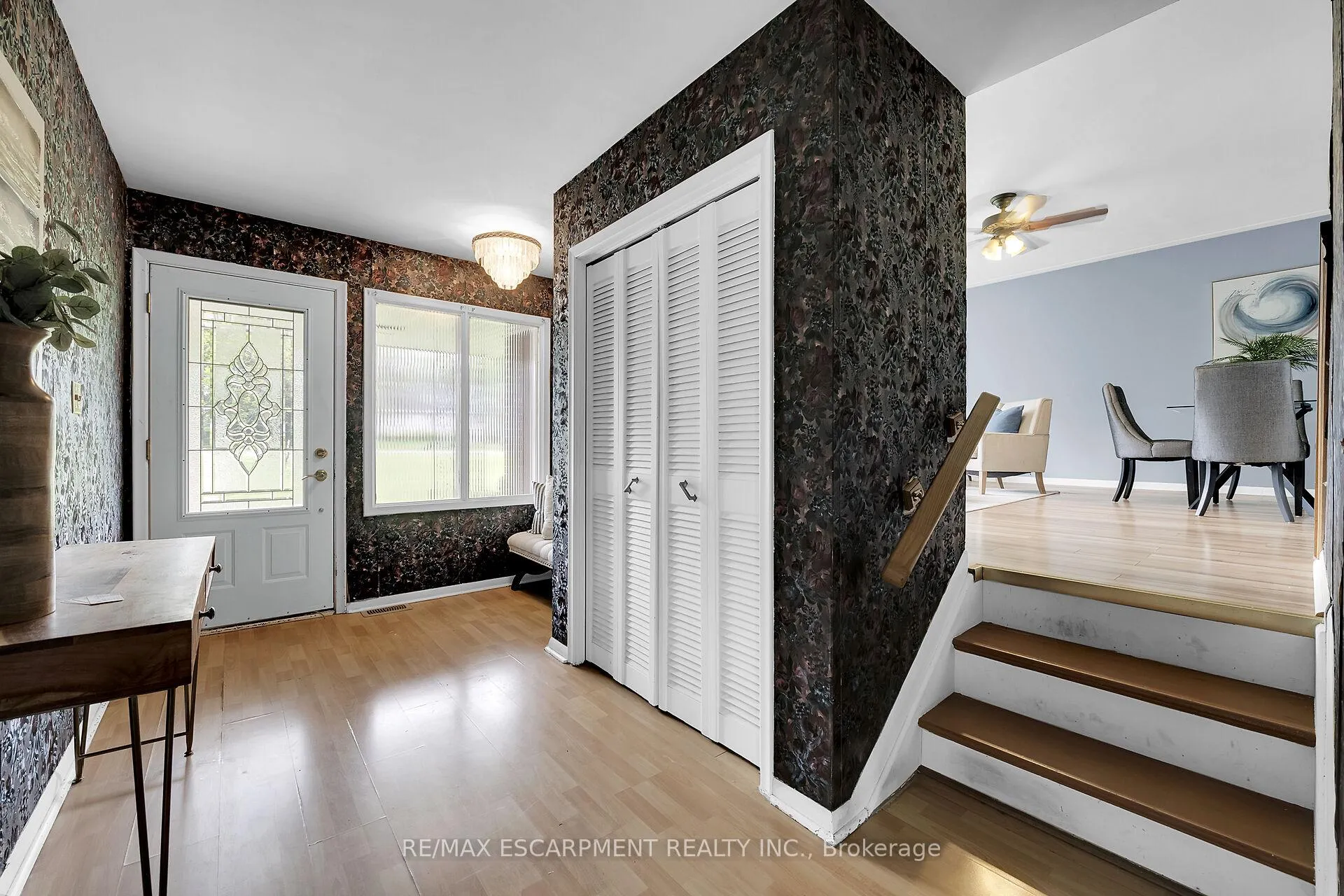 Photo 5 of 42 Nelles Street E, Haldimand — HOMEH