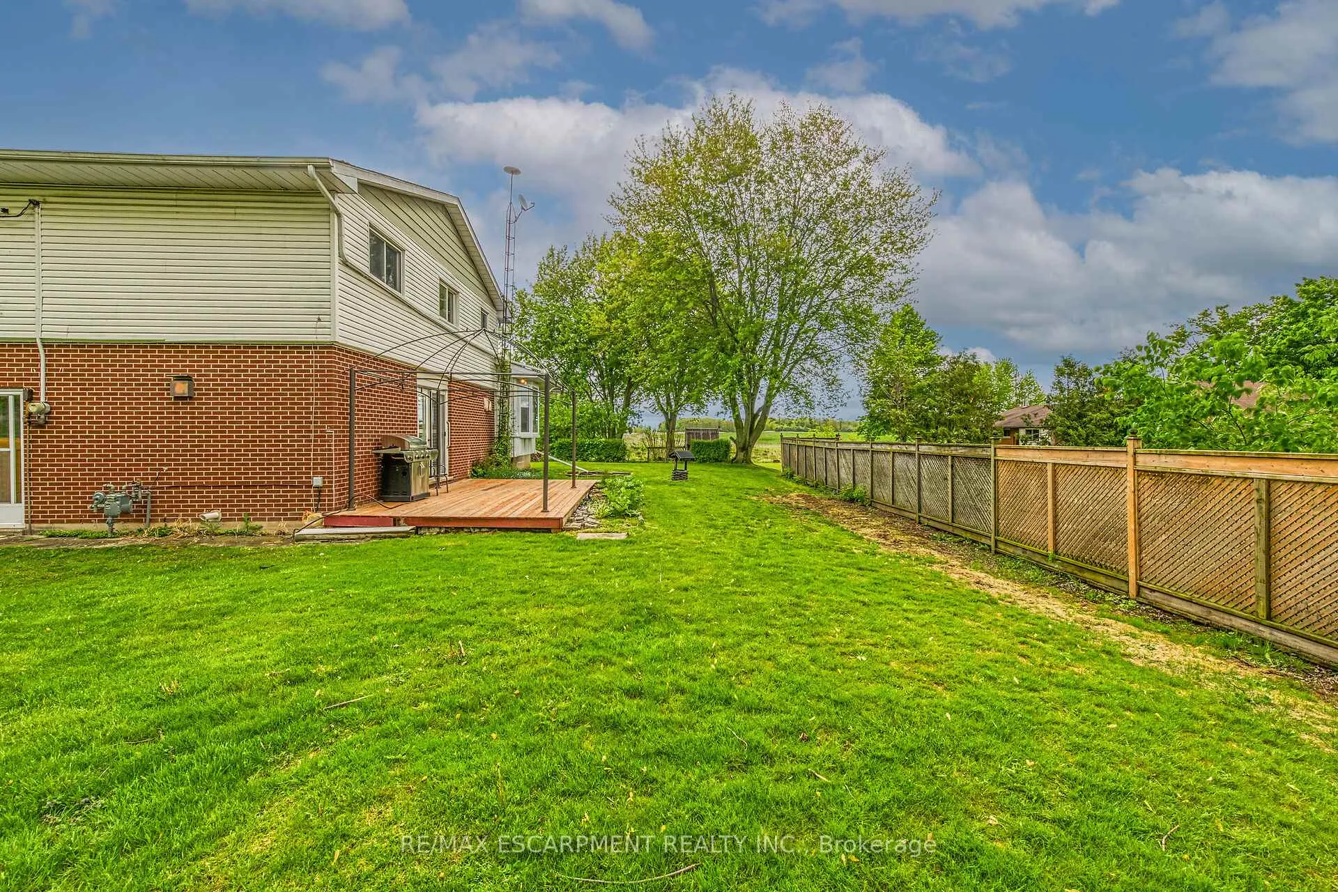 Photo 38 of 42 Nelles Street E, Haldimand — HOMEH