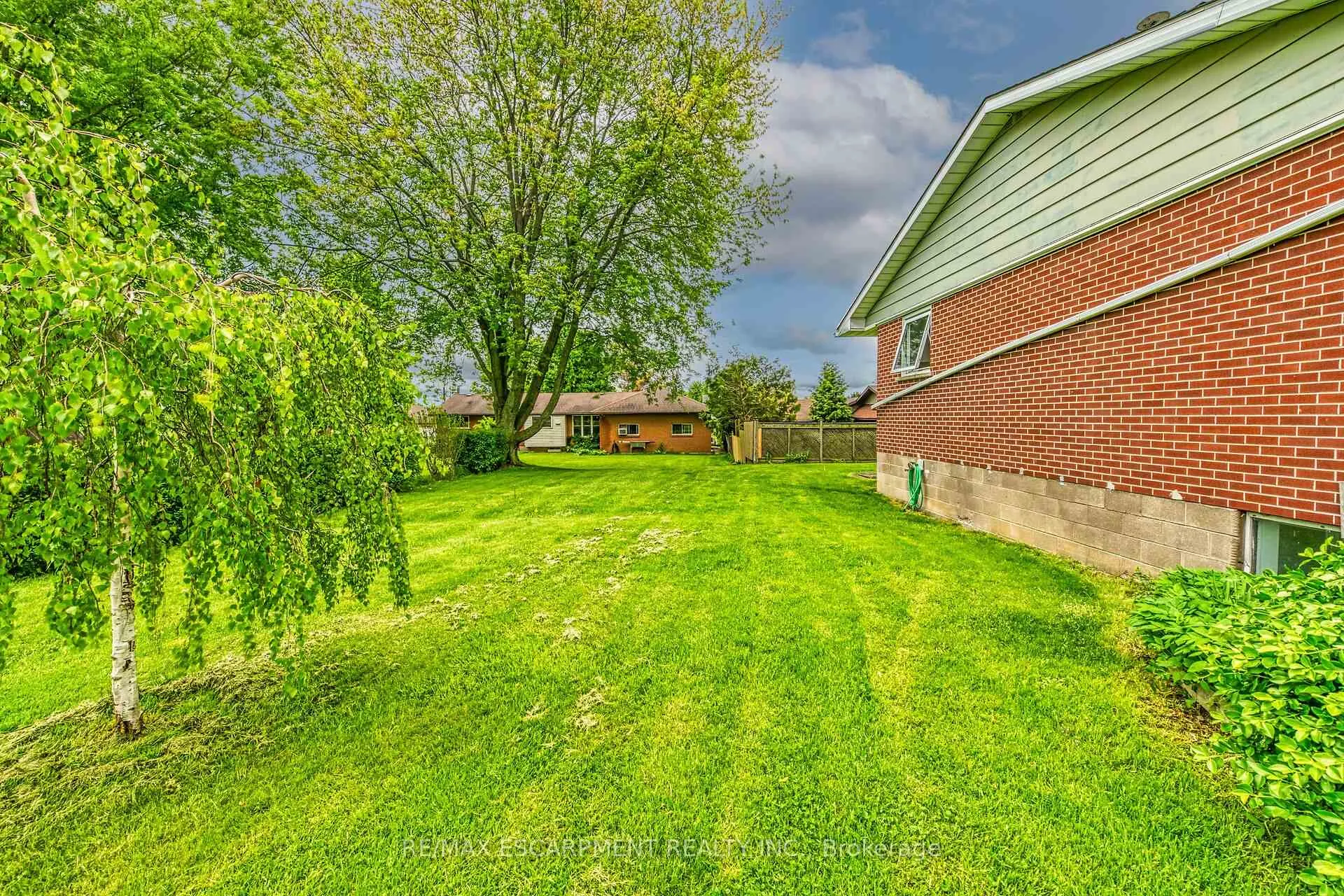 Photo 41 of 42 Nelles Street E, Haldimand — HOMEH