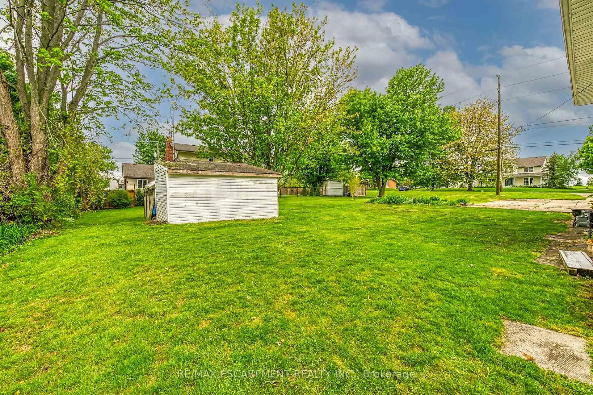 Photo 44 of 42 Nelles Street E, Haldimand — HOMEH