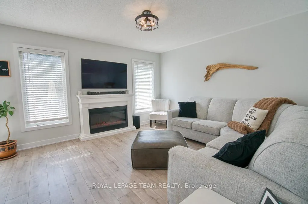 Photo 8 of 129 Maestro Avenue, Ottawa, Stittsville (North) — HOMEH