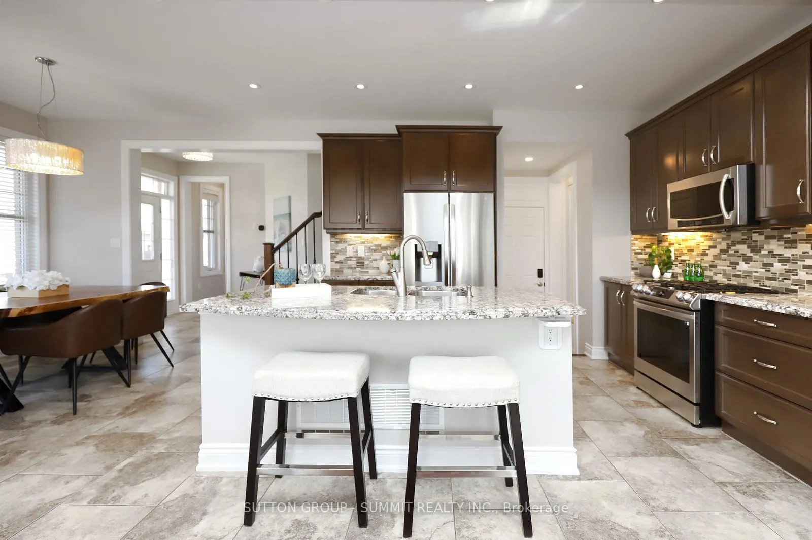 Photo 11 of 378 Blinco Terrace, Milton, Clarke — HOMEH