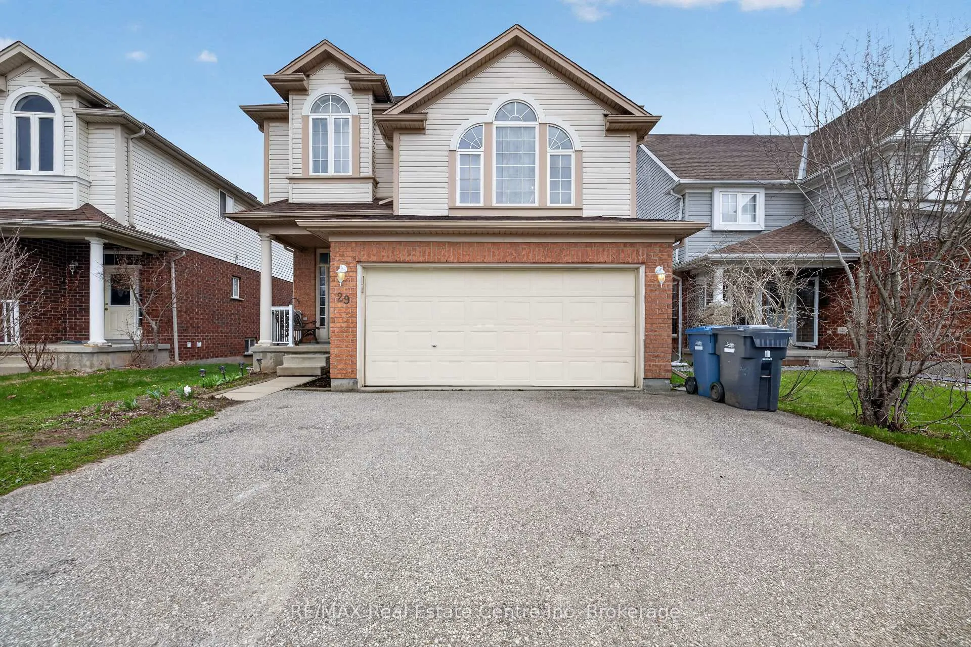 Photo 1 of 29 Milson Crescent, Guelph, Kortright Hills — HOMEH