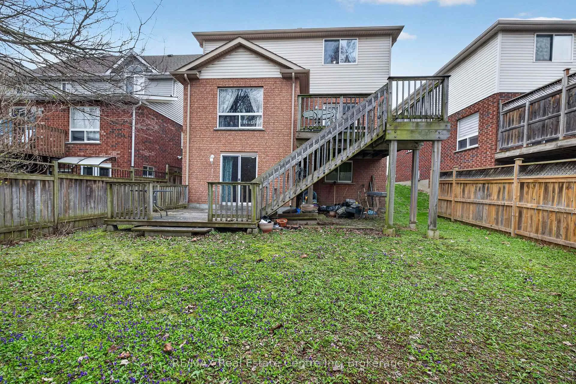 Photo 5 of 29 Milson Crescent, Guelph, Kortright Hills — HOMEH