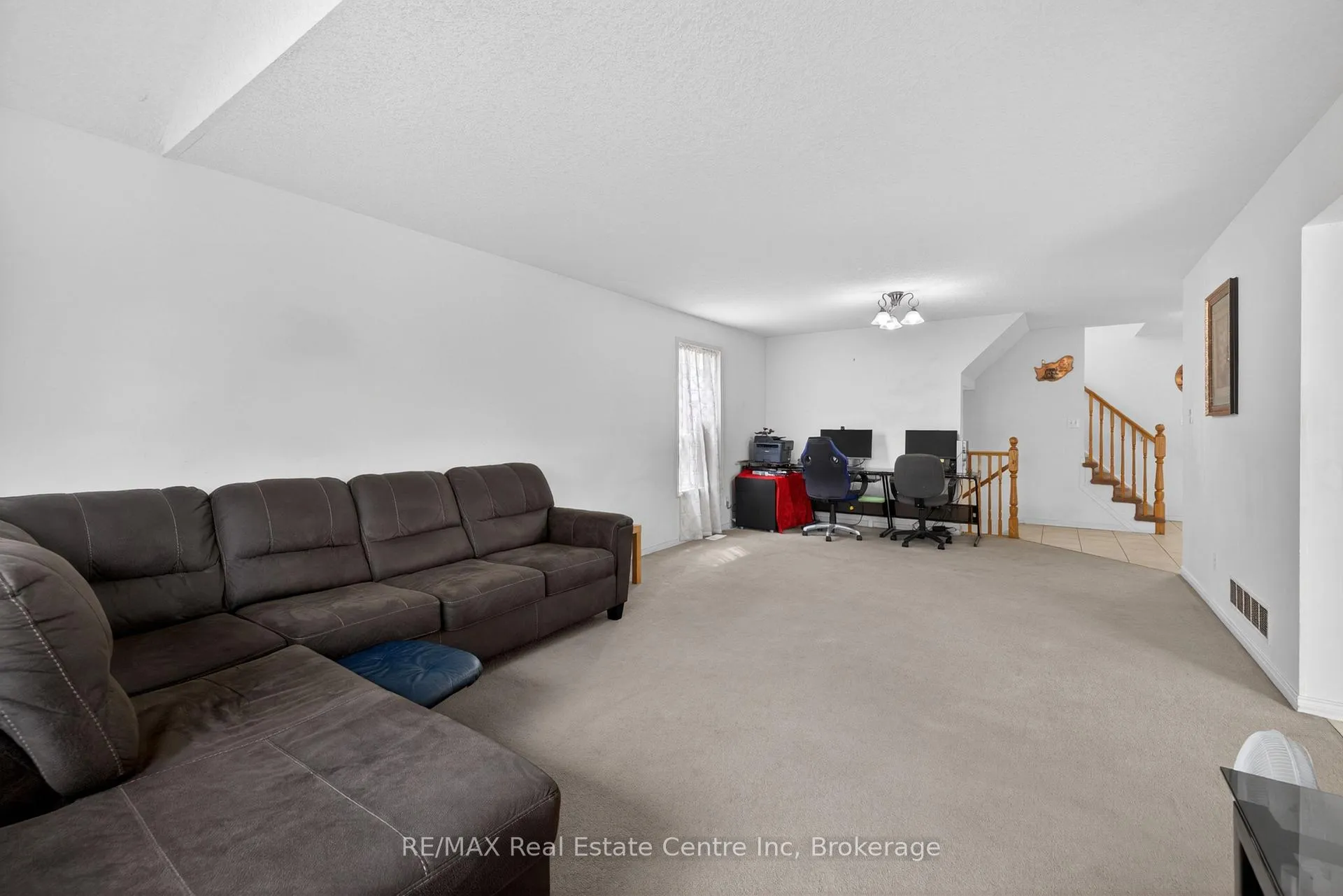 Photo 14 of 29 Milson Crescent, Guelph, Kortright Hills — HOMEH
