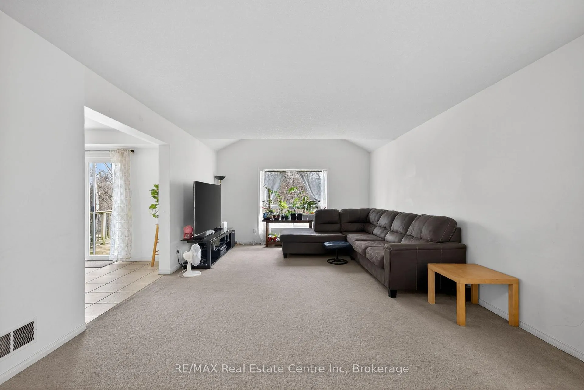 Photo 15 of 29 Milson Crescent, Guelph, Kortright Hills — HOMEH