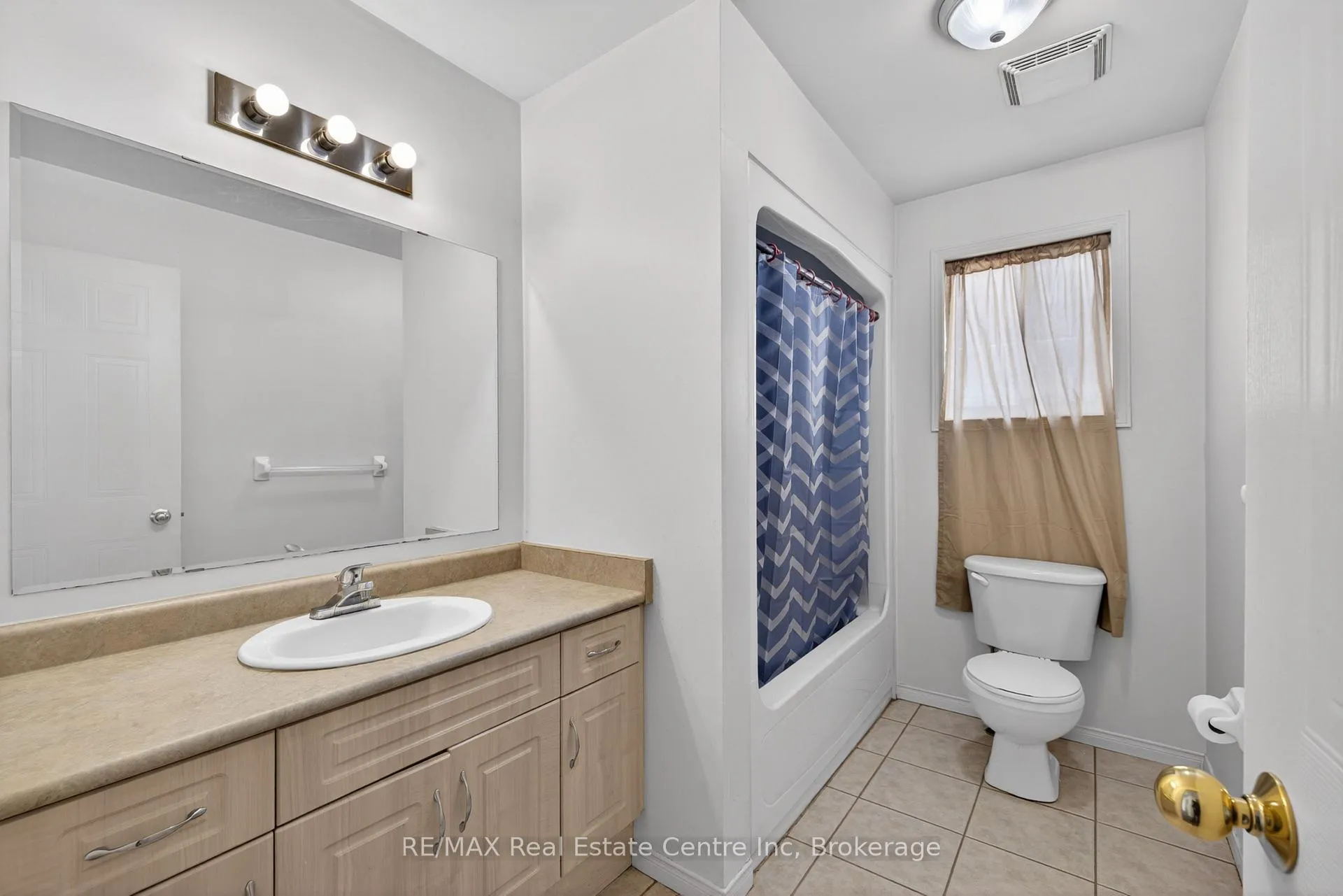 Photo 19 of 29 Milson Crescent, Guelph, Kortright Hills — HOMEH