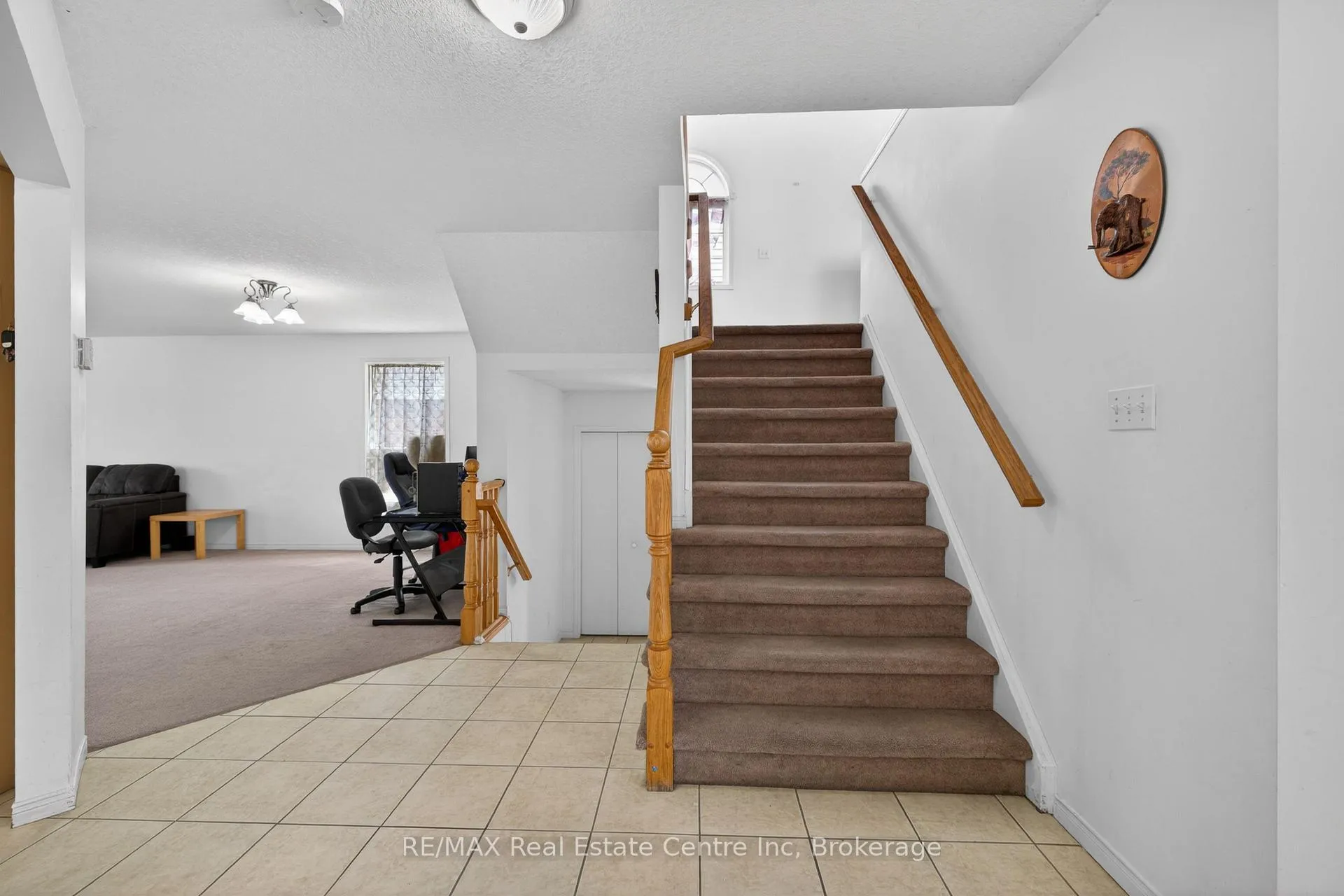 Photo 26 of 29 Milson Crescent, Guelph, Kortright Hills — HOMEH