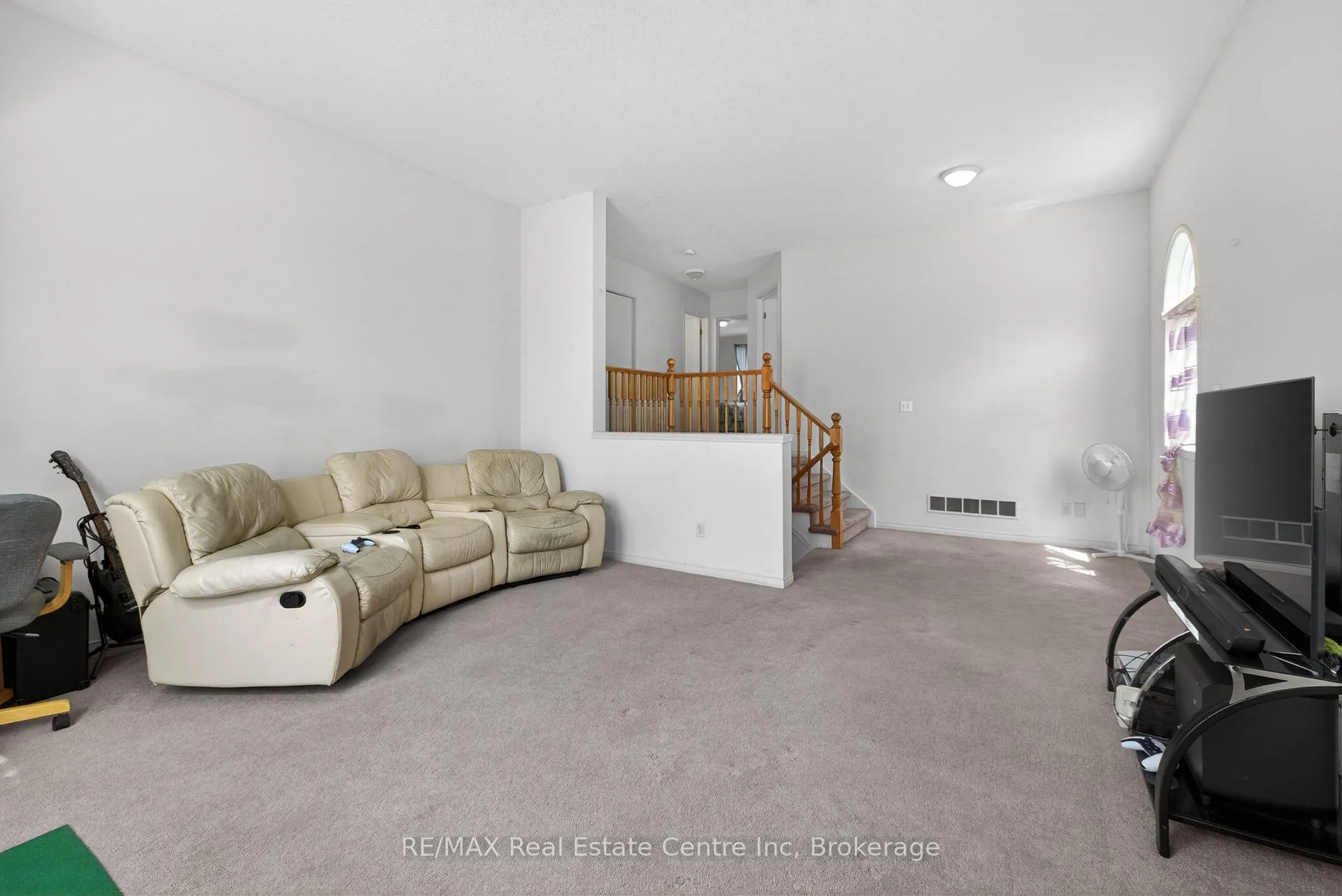 Photo 28 of 29 Milson Crescent, Guelph, Kortright Hills — HOMEH
