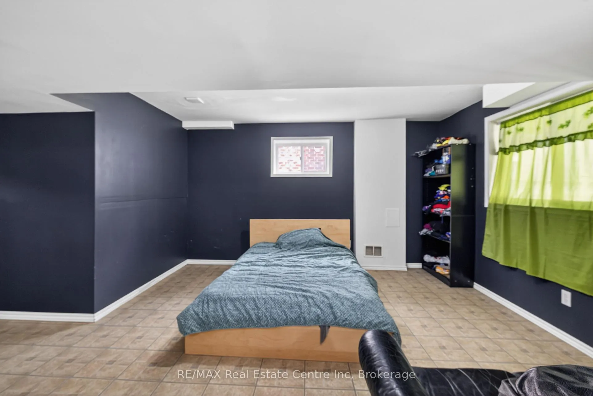 Photo 32 of 29 Milson Crescent, Guelph, Kortright Hills — HOMEH