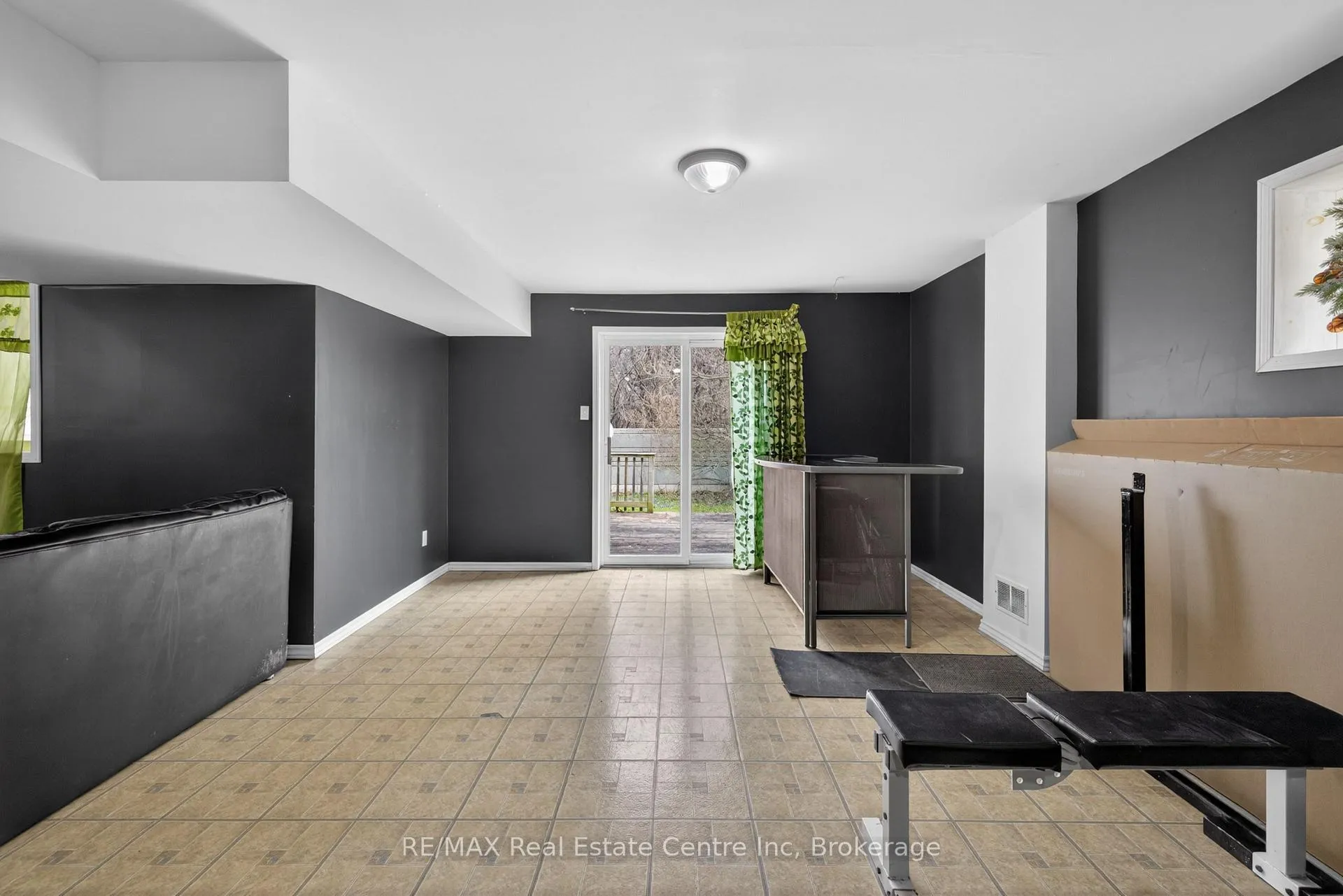 Photo 33 of 29 Milson Crescent, Guelph, Kortright Hills — HOMEH