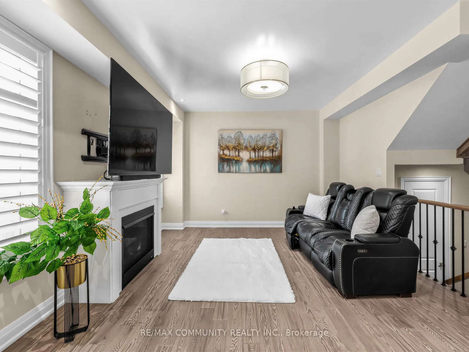Photo 8 of 9 Clutterbuck Lane, Ajax, Northwest Ajax — HOMEH