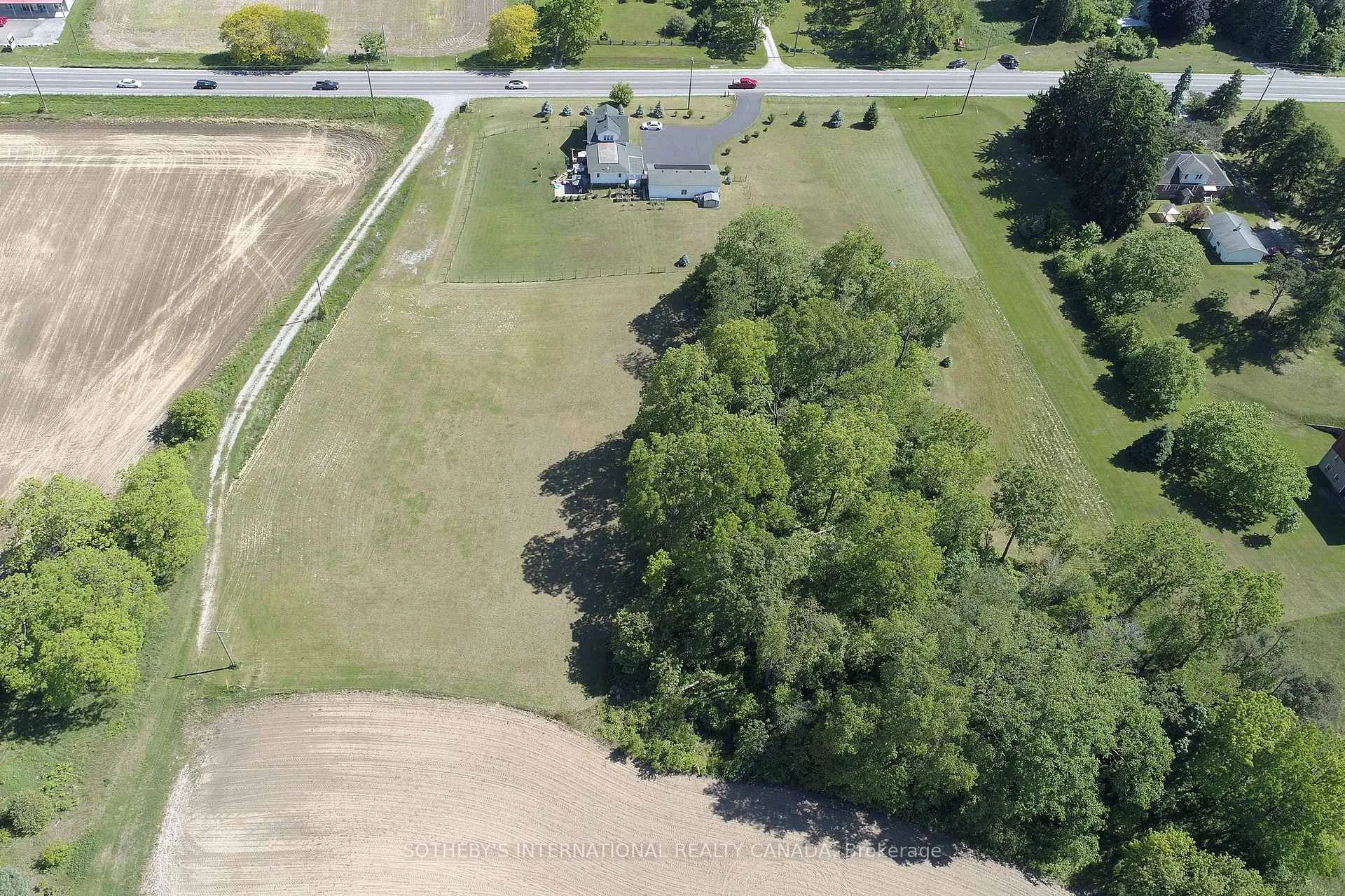 Photo 2 of 589 Highway 6, Norfolk, Port Dover — HOMEH