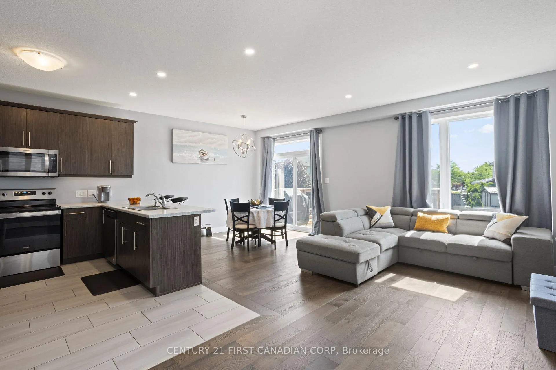 Photo 6 of 2428 Irish Moss Road, London, South U — HOMEH
