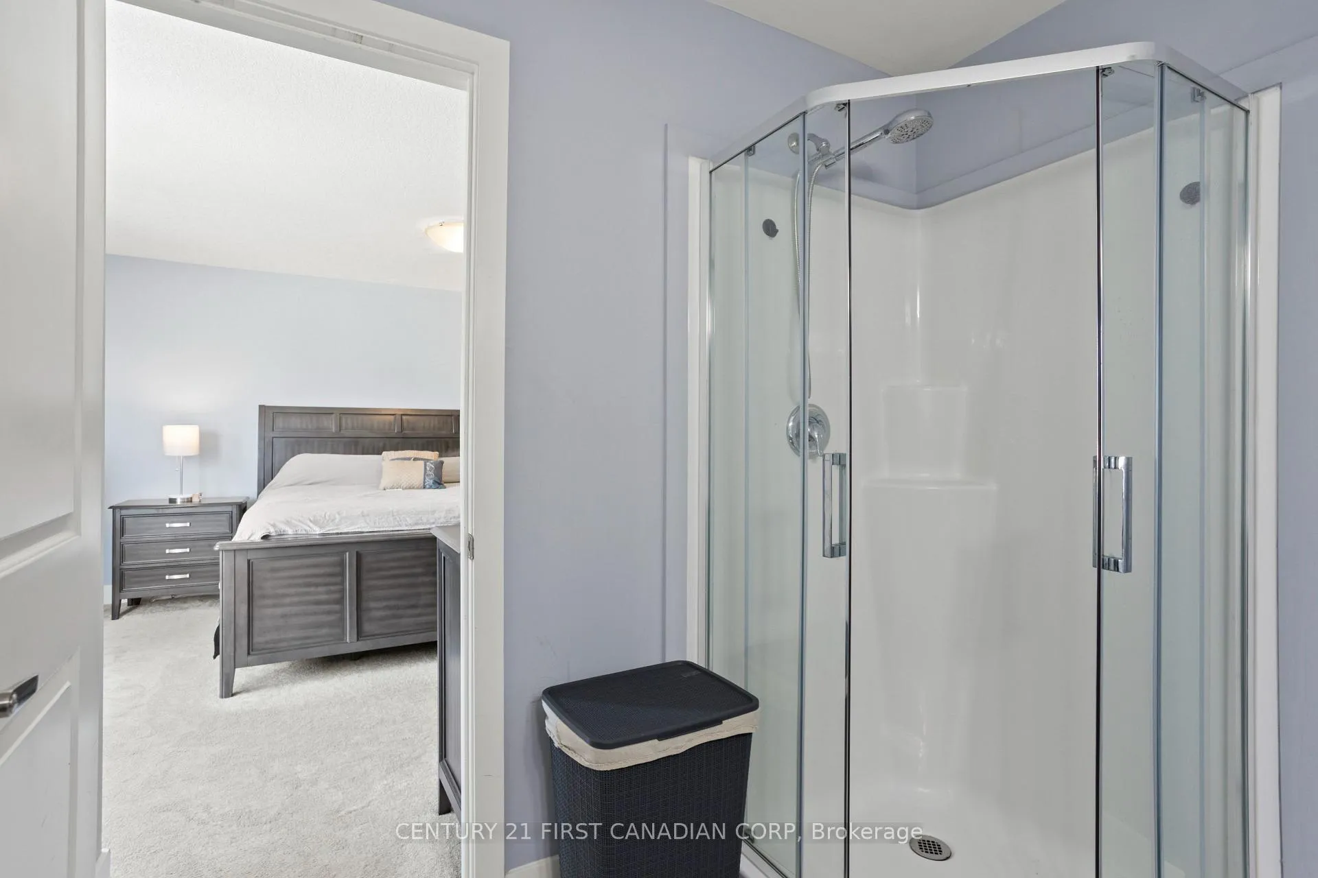 Photo 18 of 2428 Irish Moss Road, London, South U — HOMEH