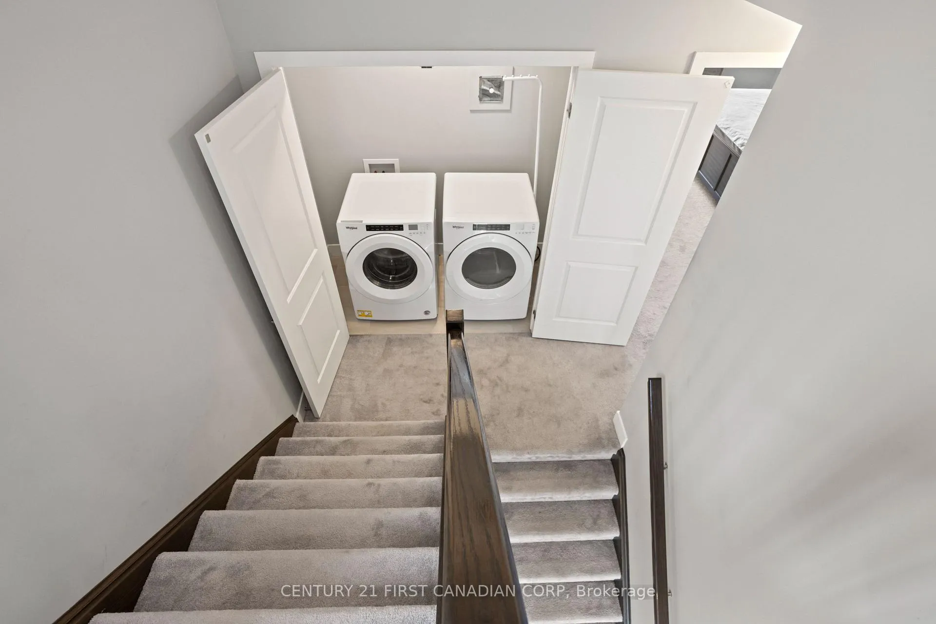 Photo 20 of 2428 Irish Moss Road, London, South U — HOMEH