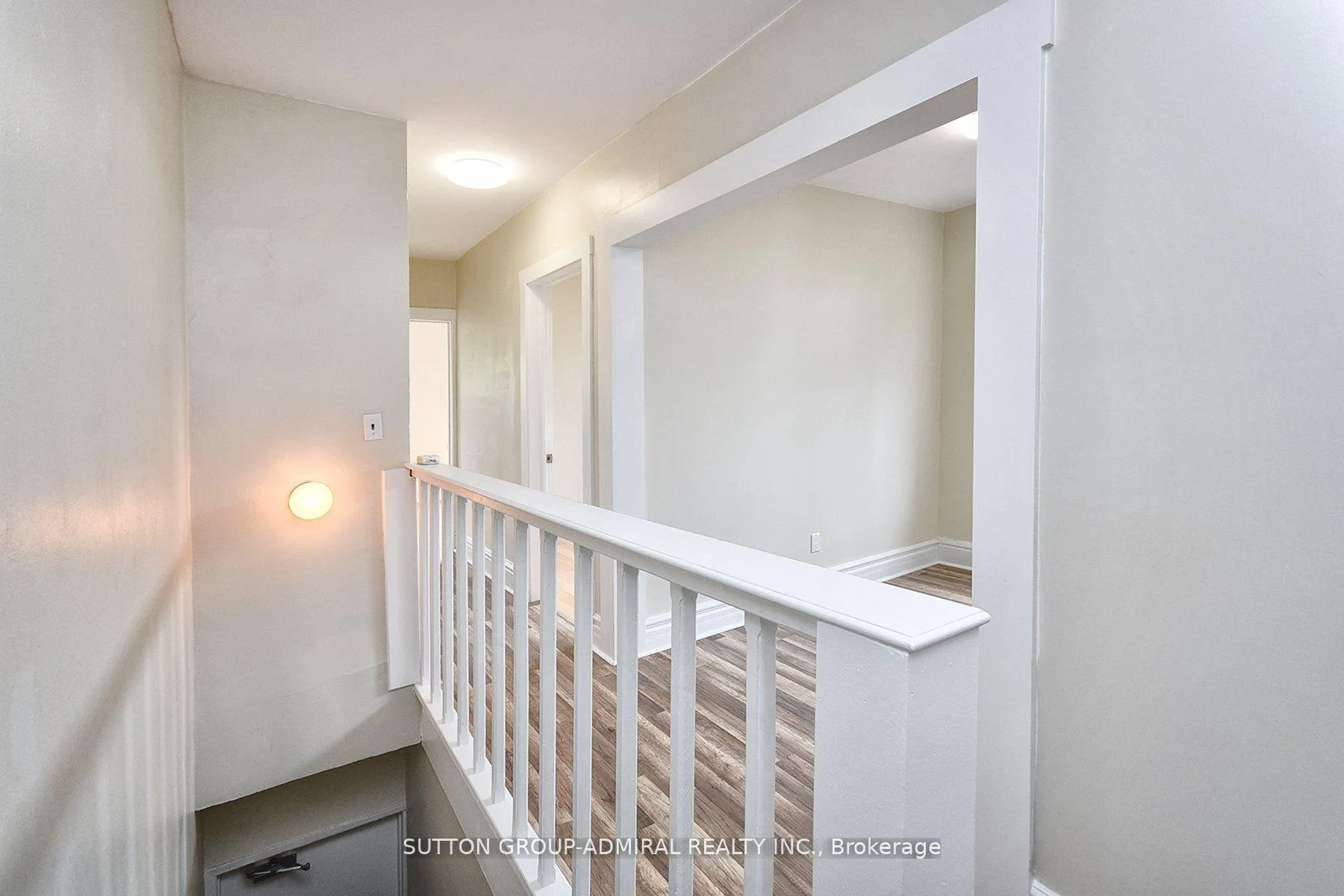 Photo 9 of Unit Upper#2, 1932 Queen Street, Toronto, The Beaches — HOMEH