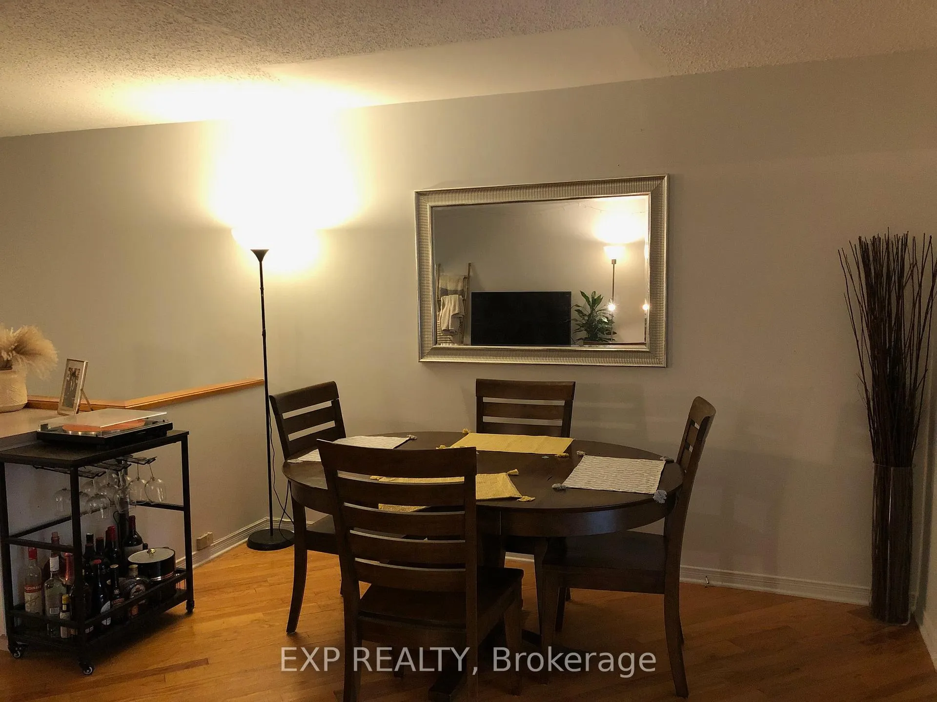 Photo 8 of 240 Breezehill Avenue S, Ottawa, West Centre Town — HOMEH
