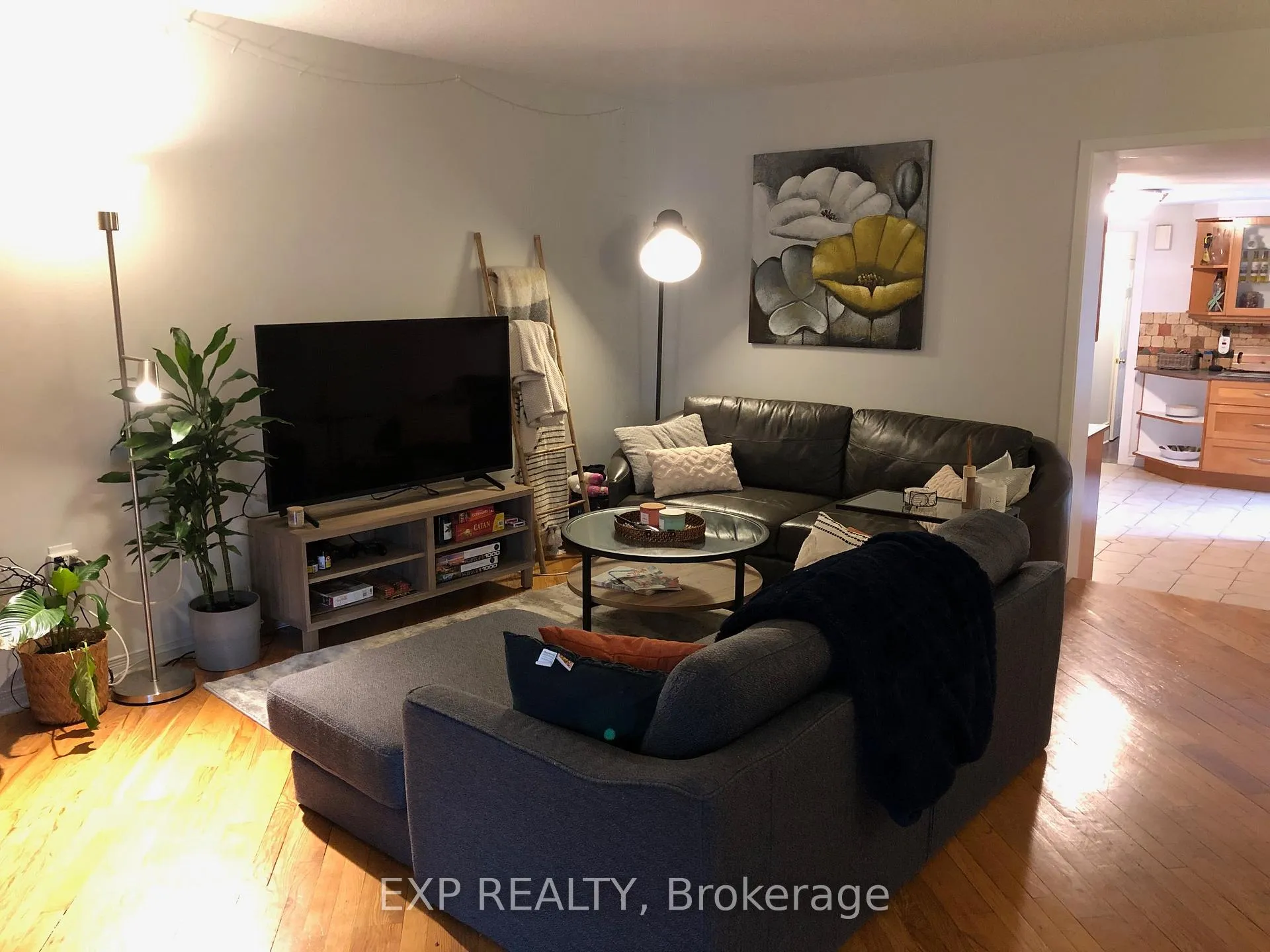 Photo 11 of 240 Breezehill Avenue S, Ottawa, West Centre Town — HOMEH