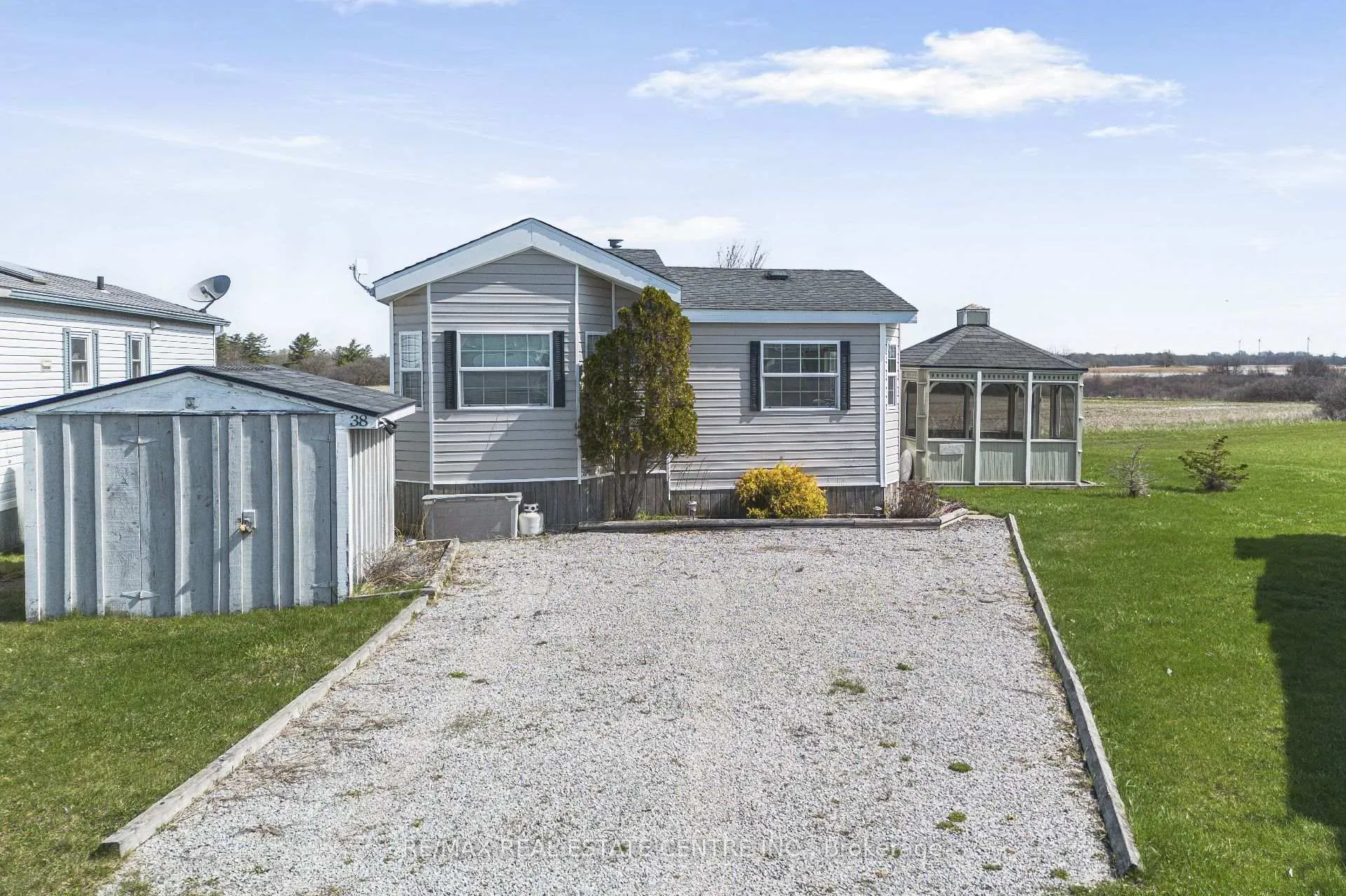 Front of Unit 38L, 659 Port Maitland Road