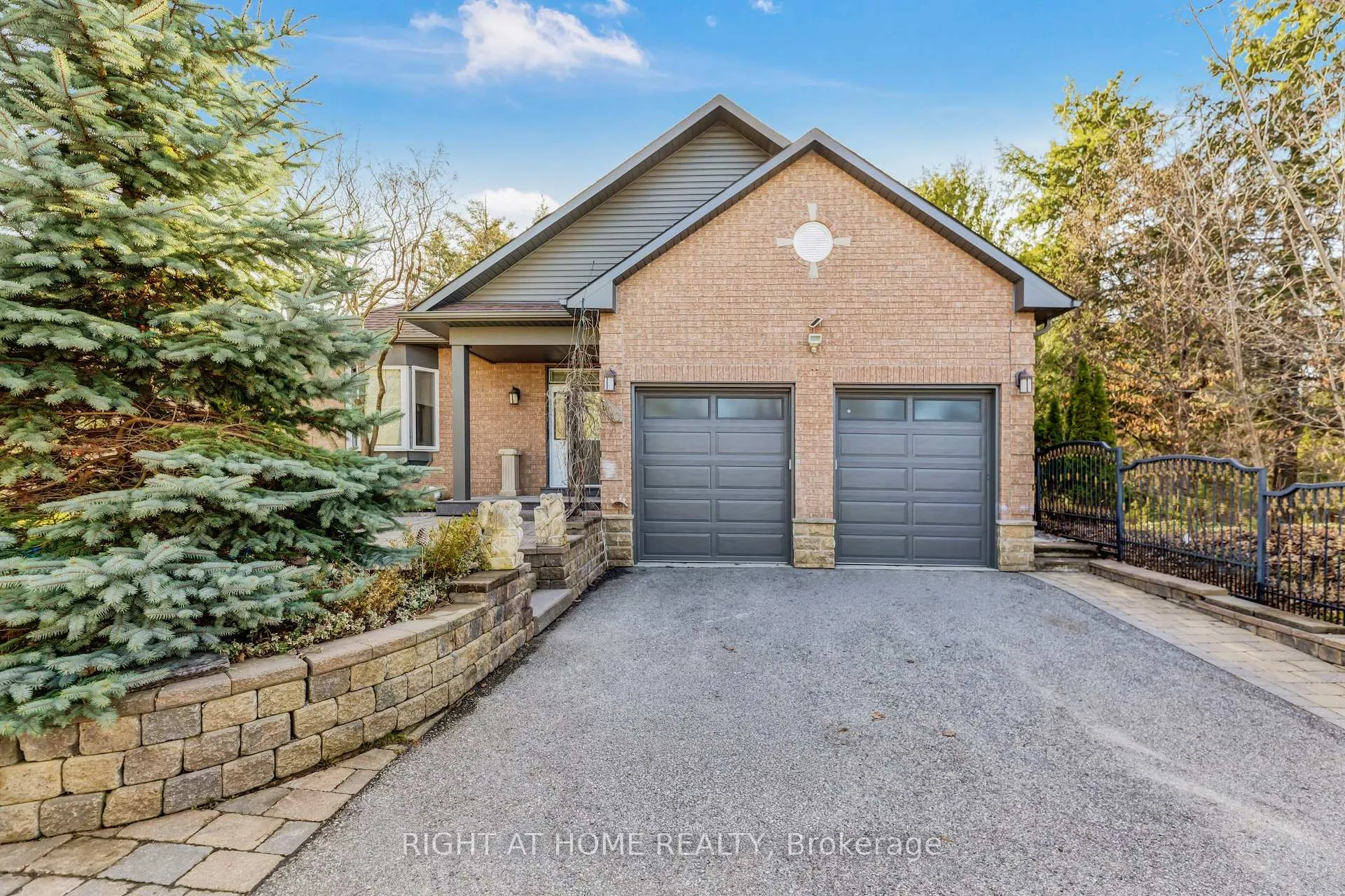 Photo 1 of 600 Henderson Drive, Aurora, Aurora Highlands — HOMEH