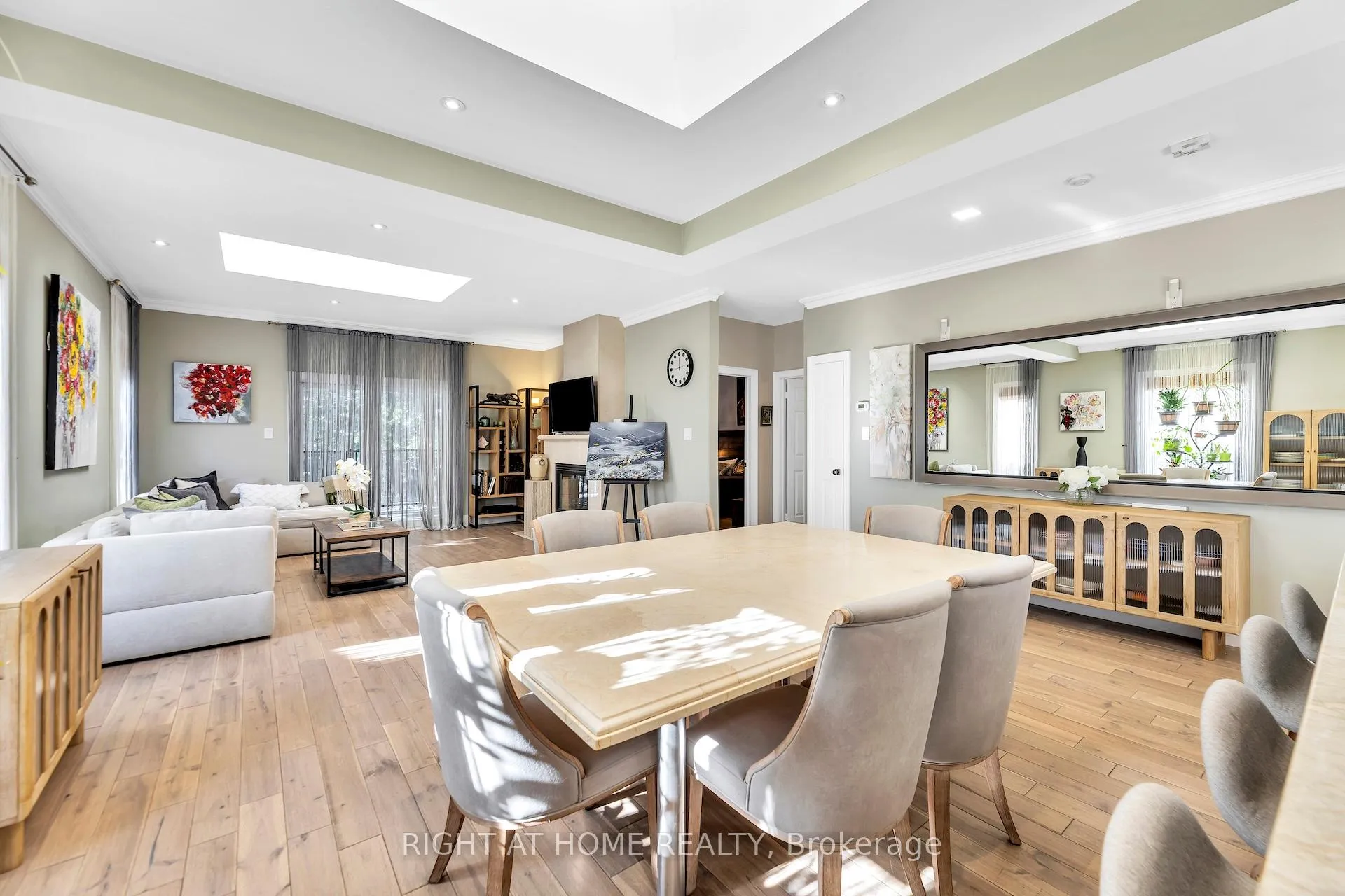 Photo 10 of 600 Henderson Drive, Aurora, Aurora Highlands — HOMEH