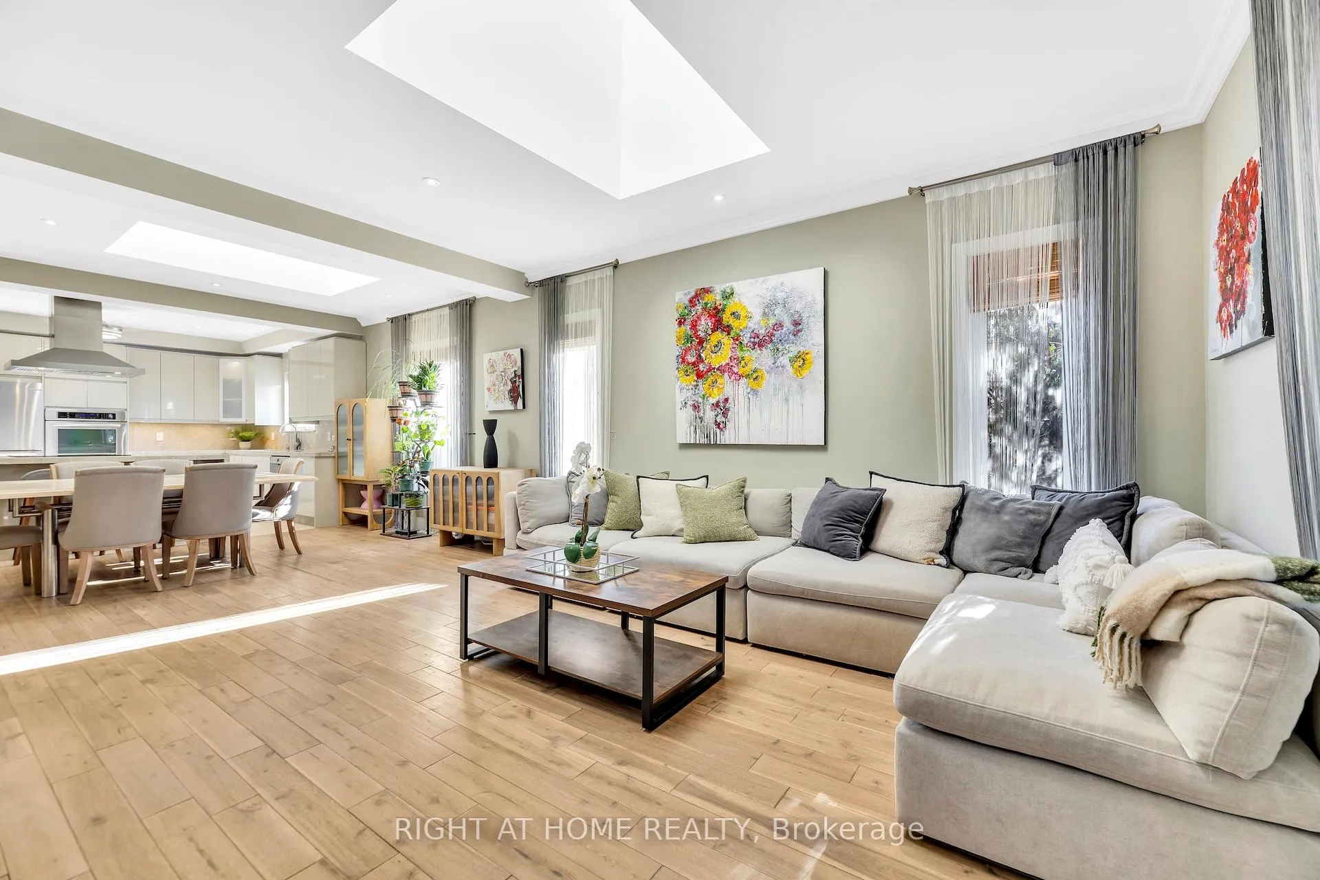 Photo 14 of 600 Henderson Drive, Aurora, Aurora Highlands — HOMEH