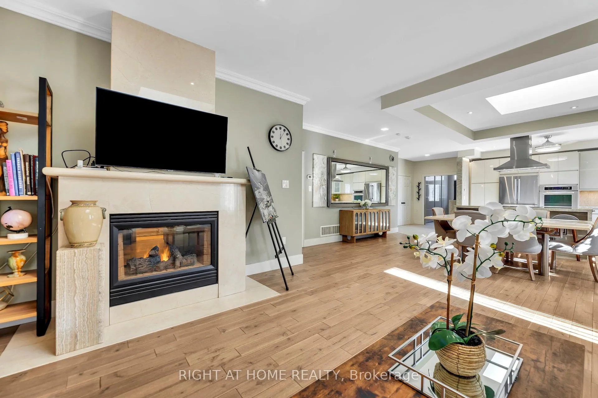 Photo 15 of 600 Henderson Drive, Aurora, Aurora Highlands — HOMEH