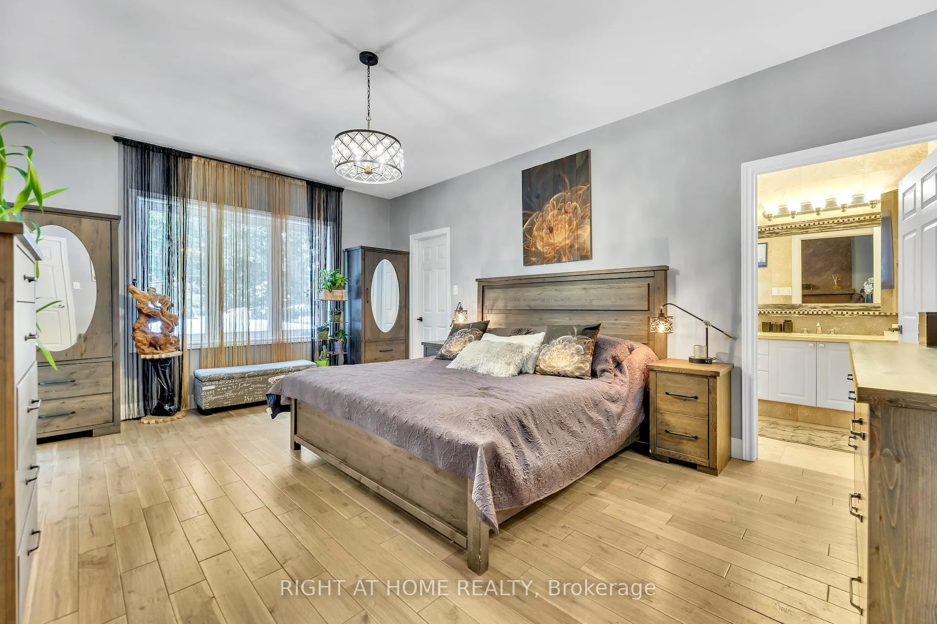 Photo 18 of 600 Henderson Drive, Aurora, Aurora Highlands — HOMEH