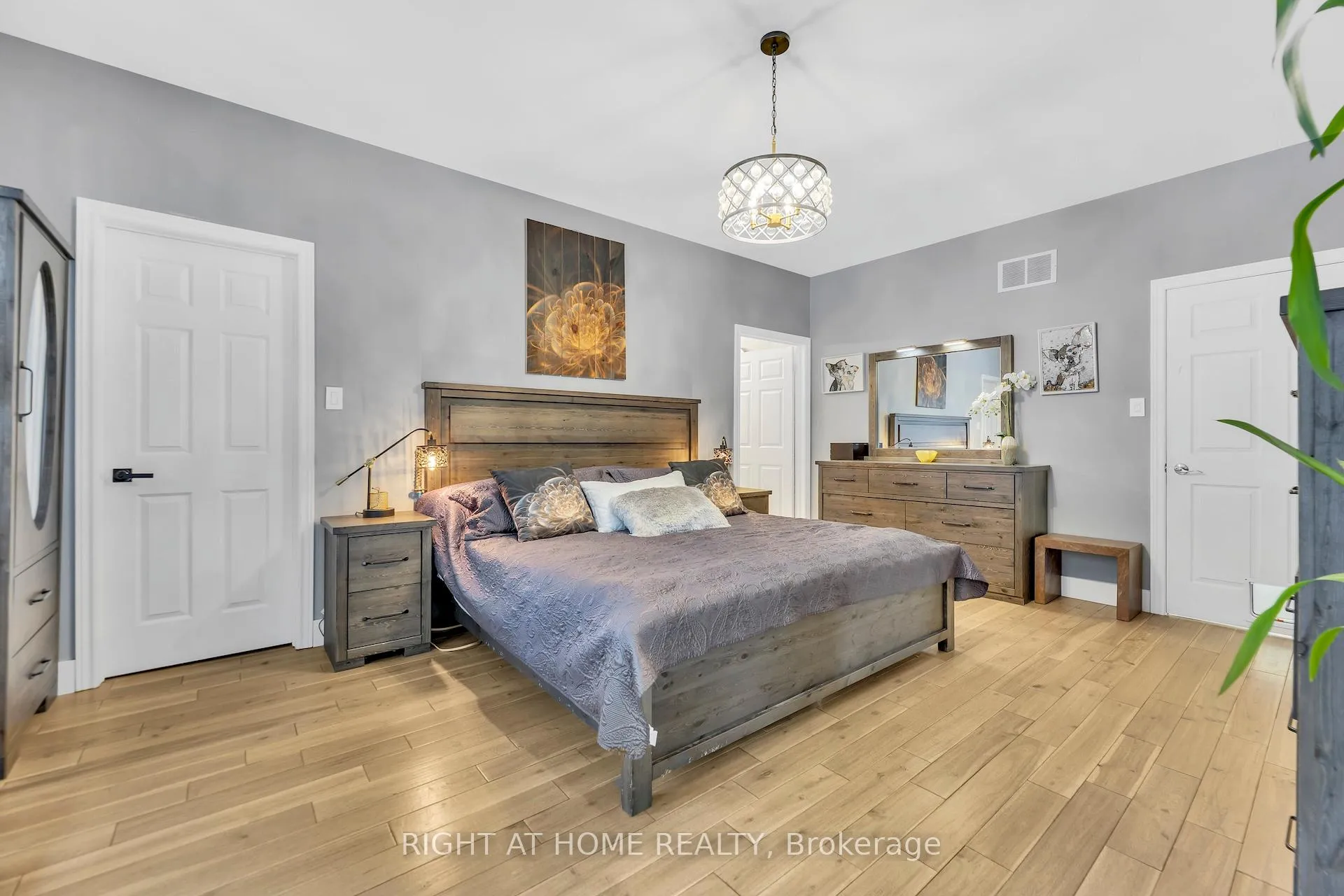 Photo 19 of 600 Henderson Drive, Aurora, Aurora Highlands — HOMEH