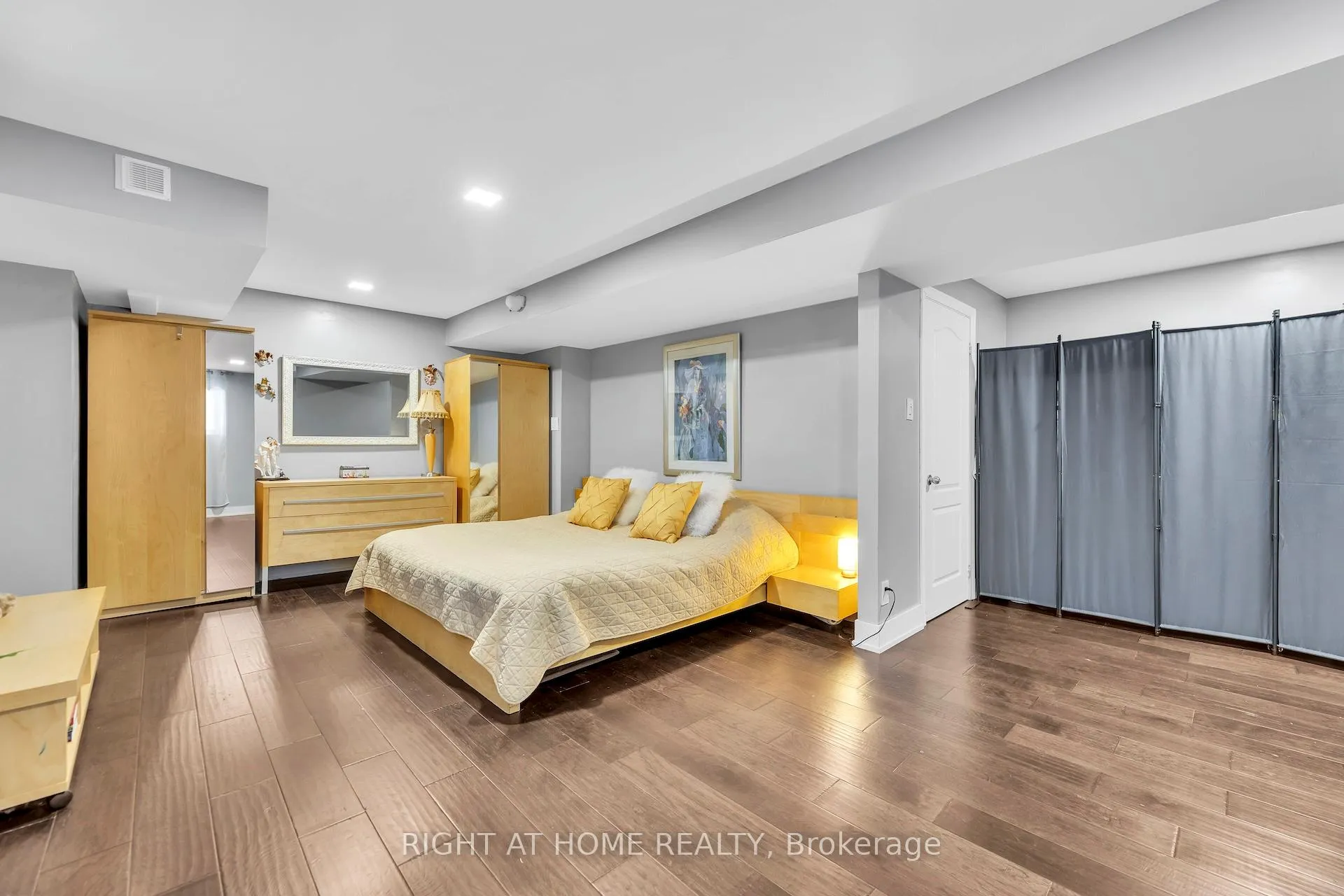 Photo 33 of 600 Henderson Drive, Aurora, Aurora Highlands — HOMEH