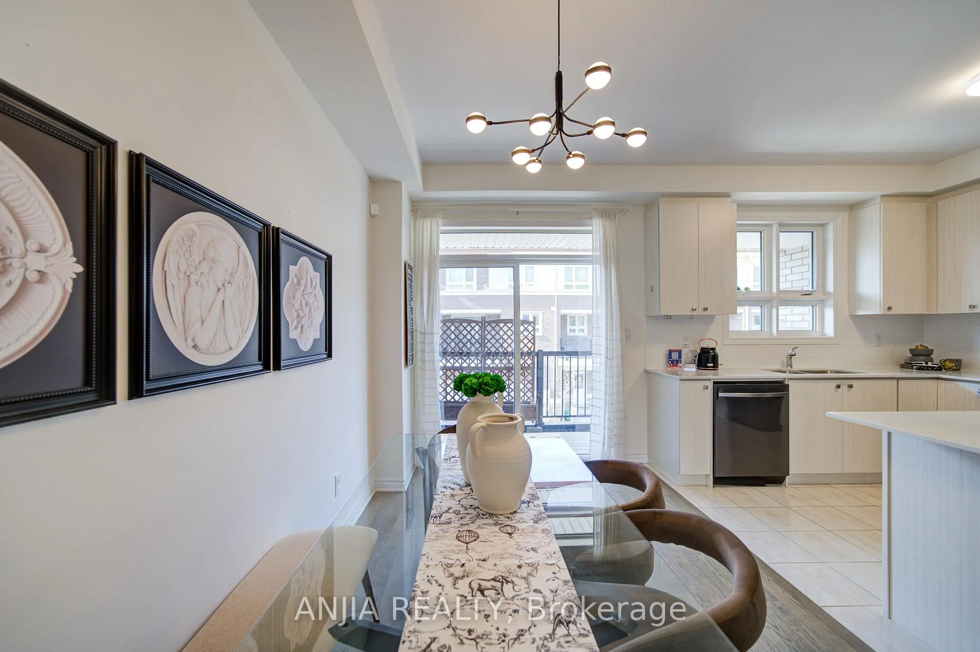 Photo 16 of 64 Chicago Lane, Markham, Wismer — HOMEH