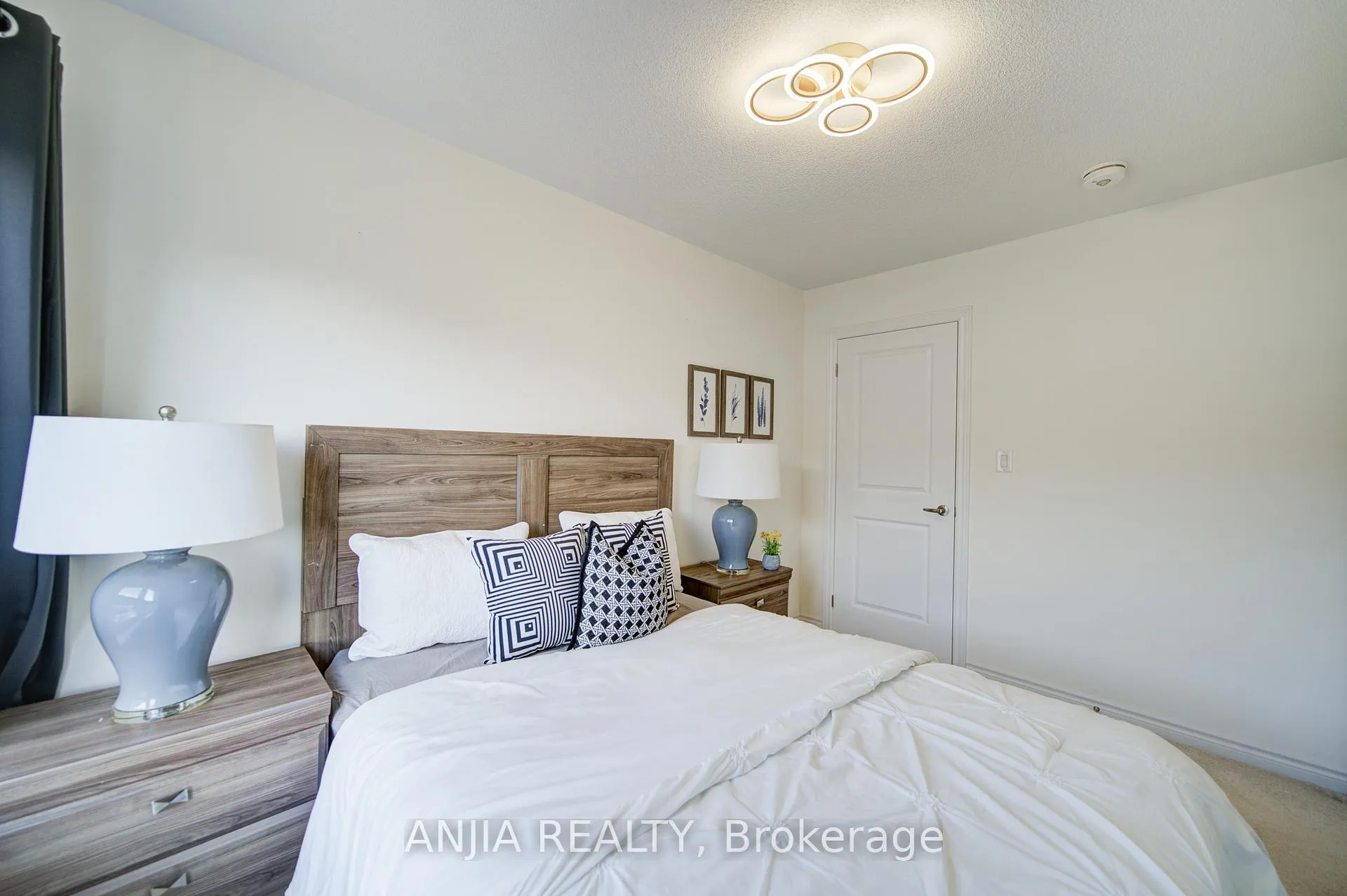 Photo 39 of 64 Chicago Lane, Markham, Wismer — HOMEH