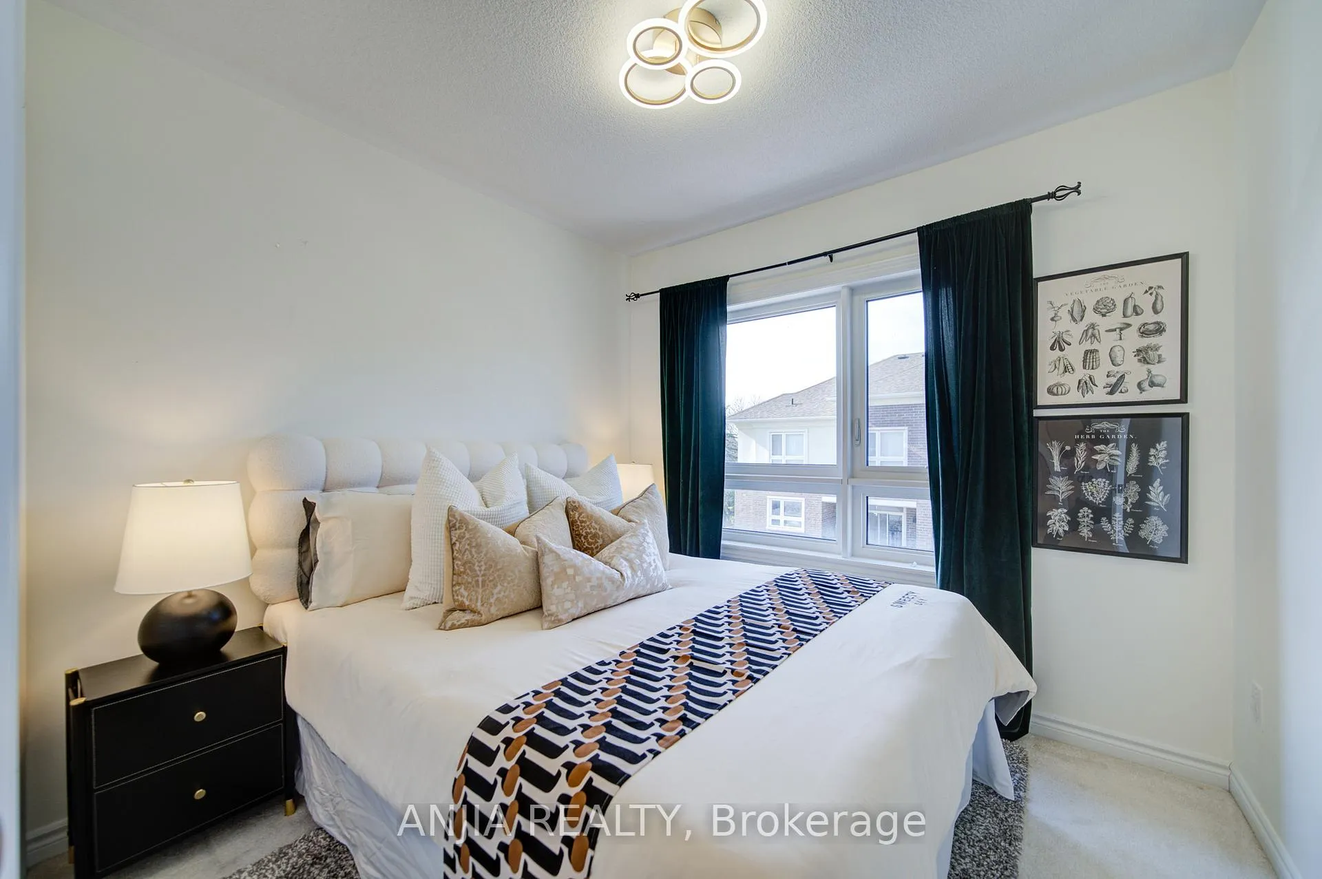 Photo 40 of 64 Chicago Lane, Markham, Wismer — HOMEH
