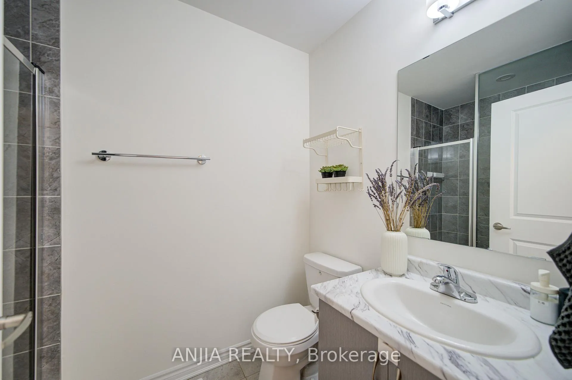 Photo 42 of 64 Chicago Lane, Markham, Wismer — HOMEH
