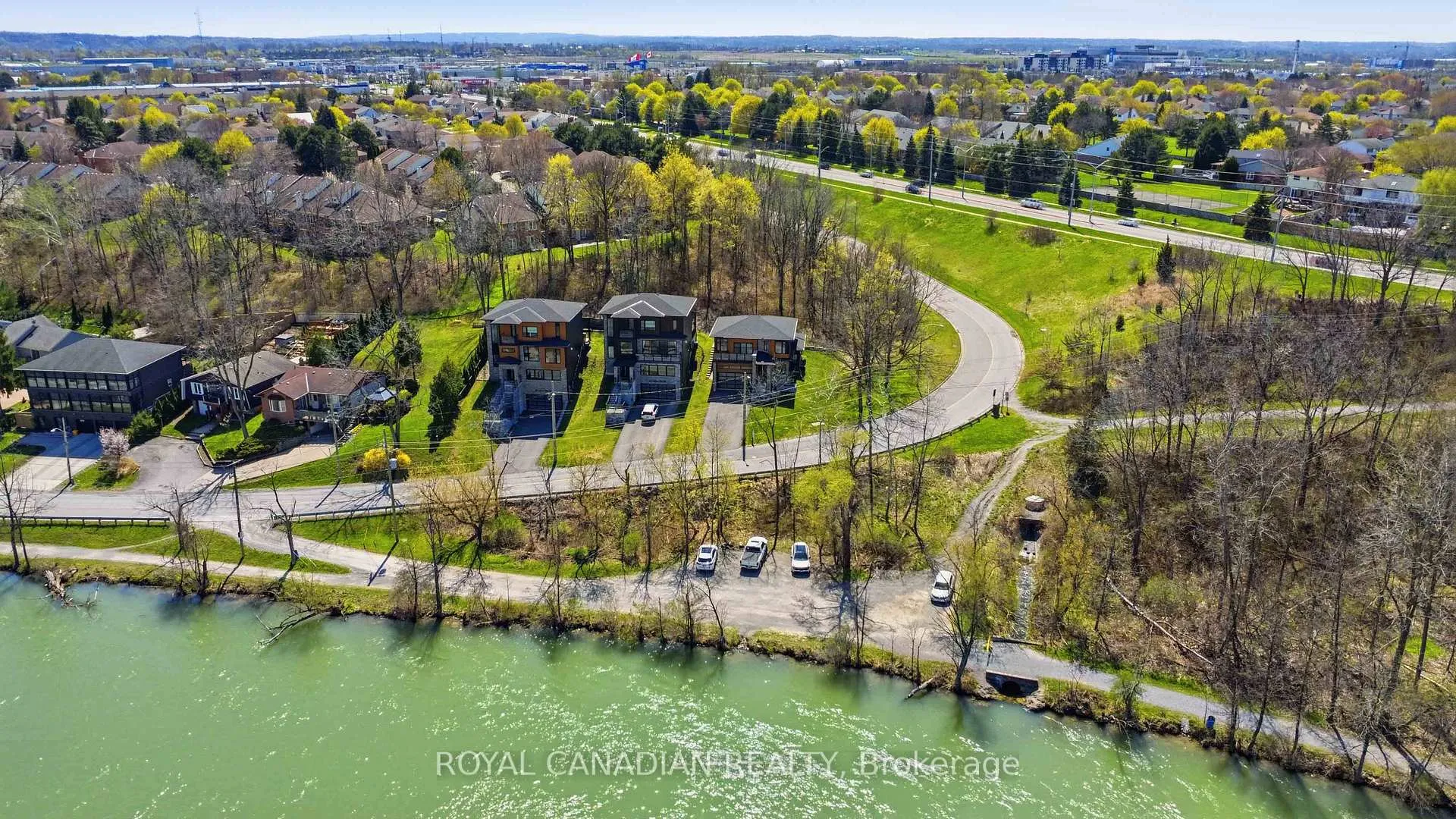 Photo 1 of 119 Welland Vale Road, St. Catharines, Grapeview — HOMEH