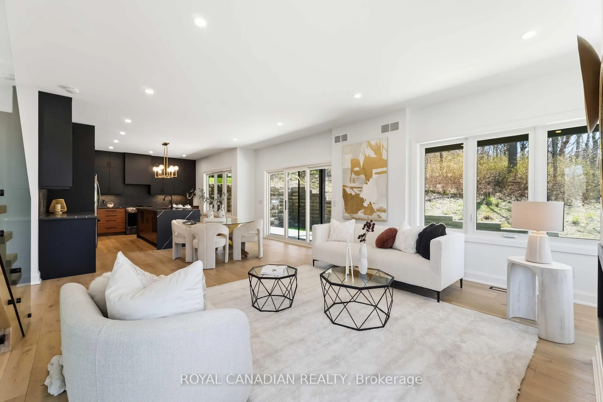 Photo 5 of 119 Welland Vale Road, St. Catharines, Grapeview — HOMEH
