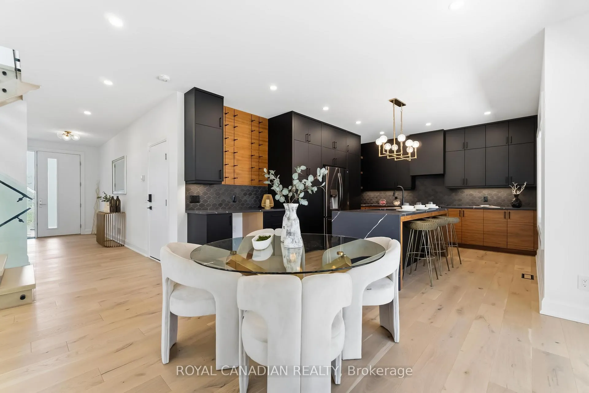 Photo 7 of 119 Welland Vale Road, St. Catharines, Grapeview — HOMEH