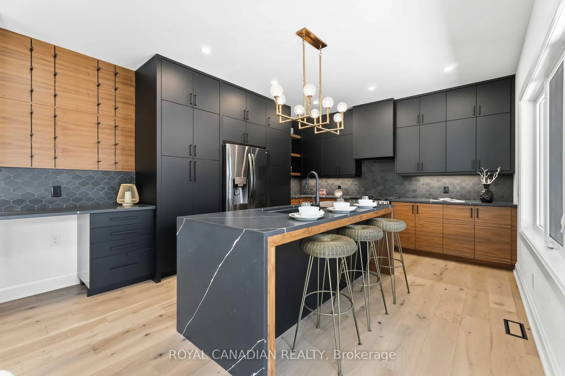 Photo 8 of 119 Welland Vale Road, St. Catharines, Grapeview — HOMEH