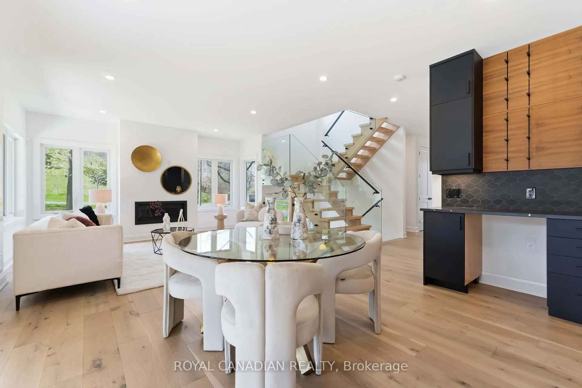 Photo 10 of 119 Welland Vale Road, St. Catharines, Grapeview — HOMEH