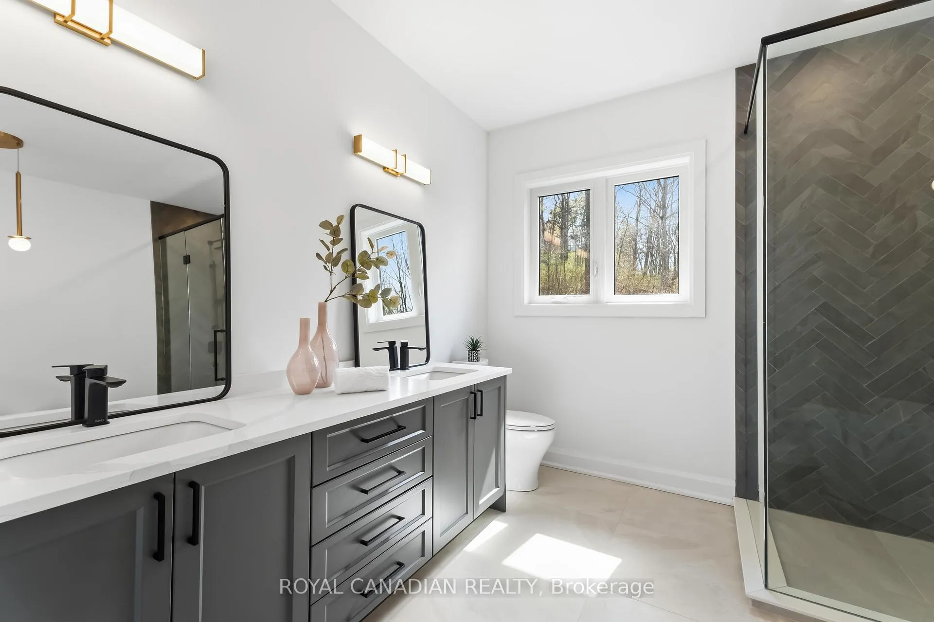 Photo 20 of 119 Welland Vale Road, St. Catharines, Grapeview — HOMEH