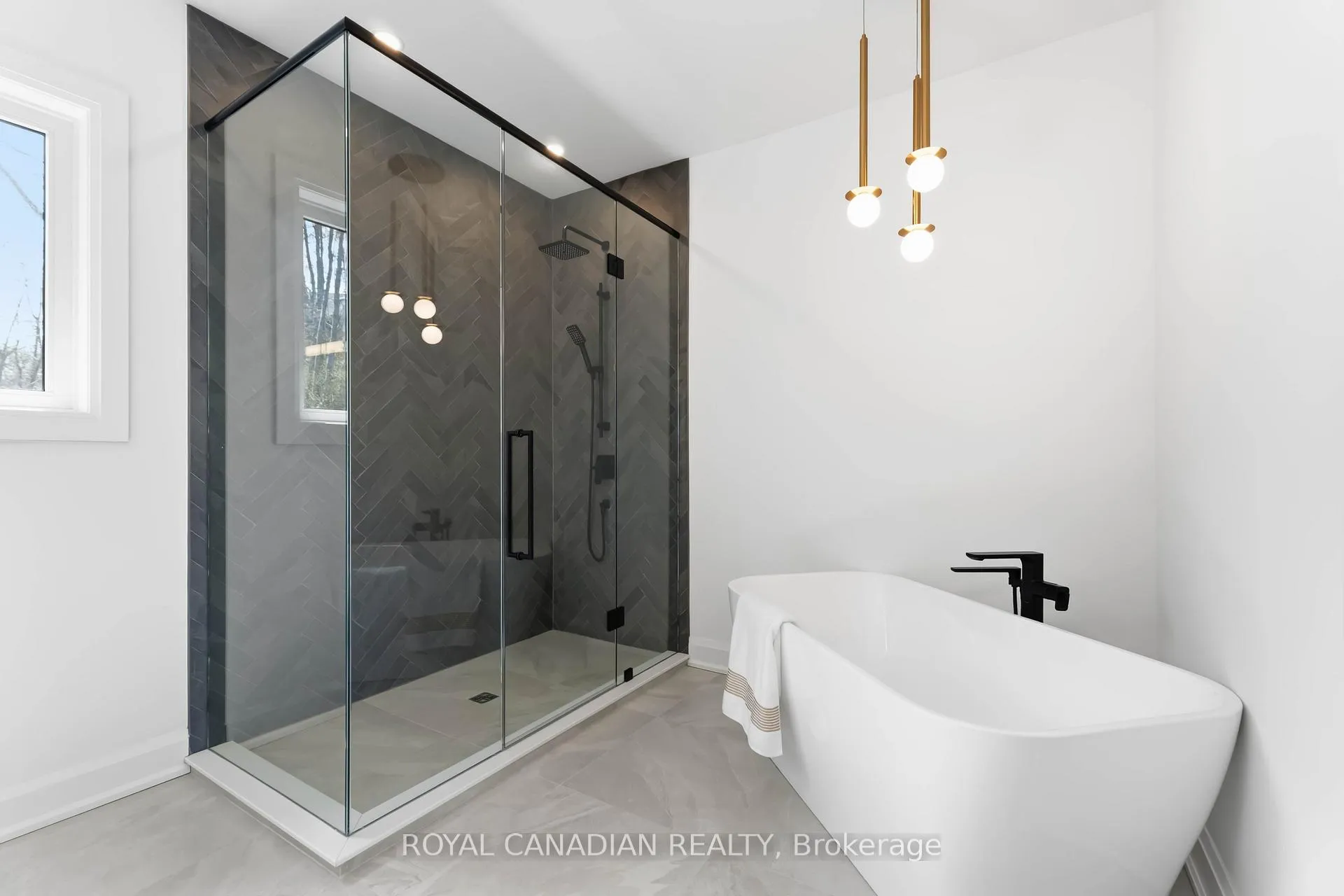 Photo 21 of 119 Welland Vale Road, St. Catharines, Grapeview — HOMEH
