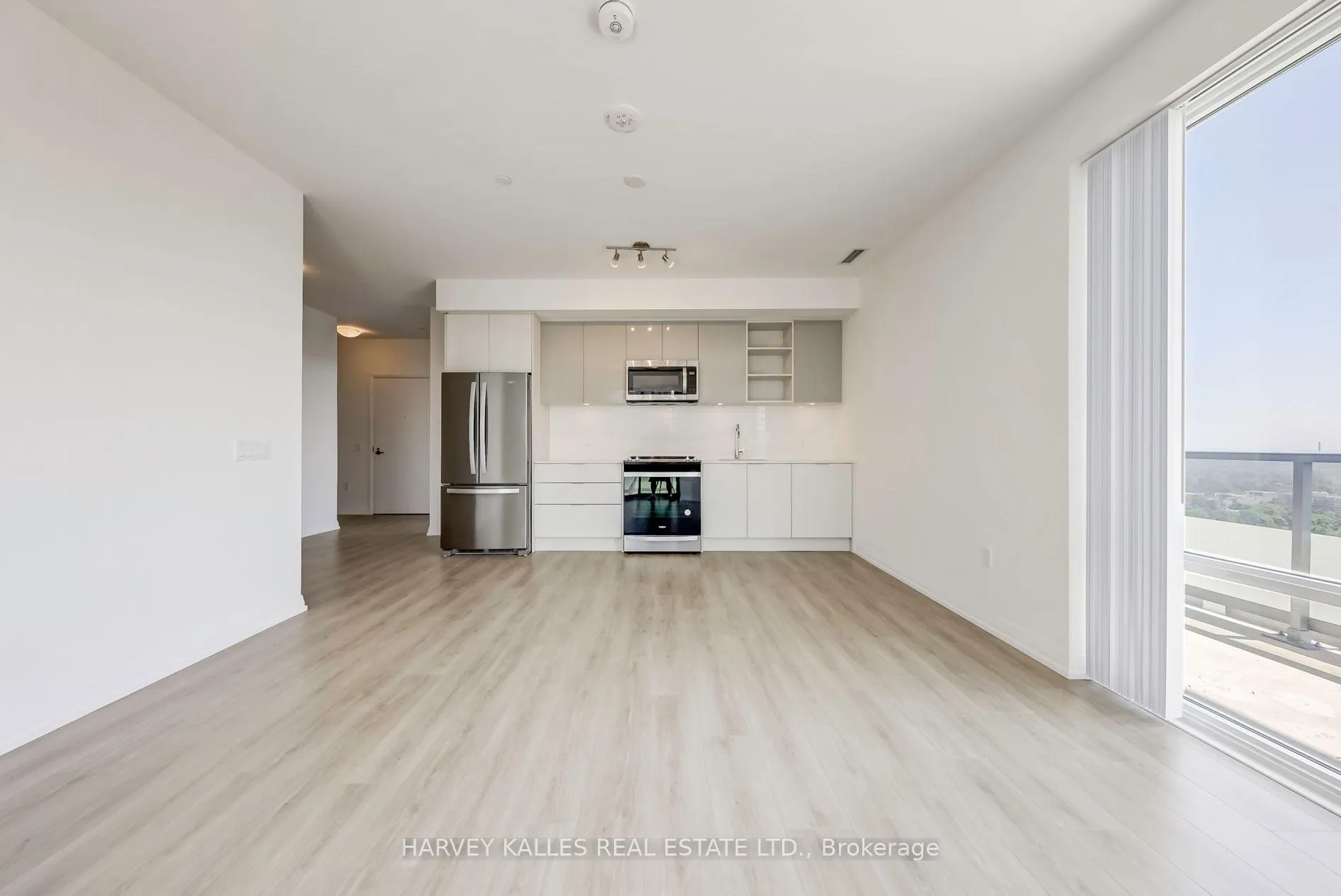Photo 6 of Unit PH19, 50 Dunfield Avenue, Toronto, Mount Pleasant West — HOMEH