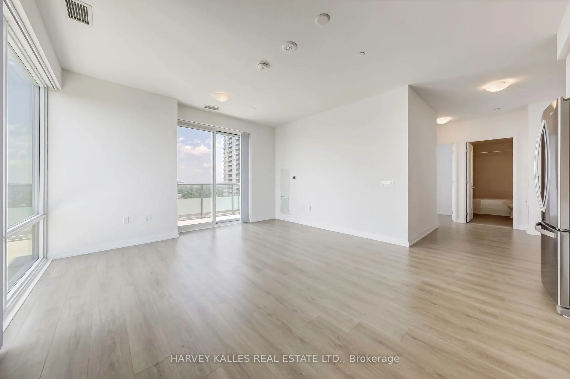 Photo 7 of Unit PH19, 50 Dunfield Avenue, Toronto, Mount Pleasant West — HOMEH