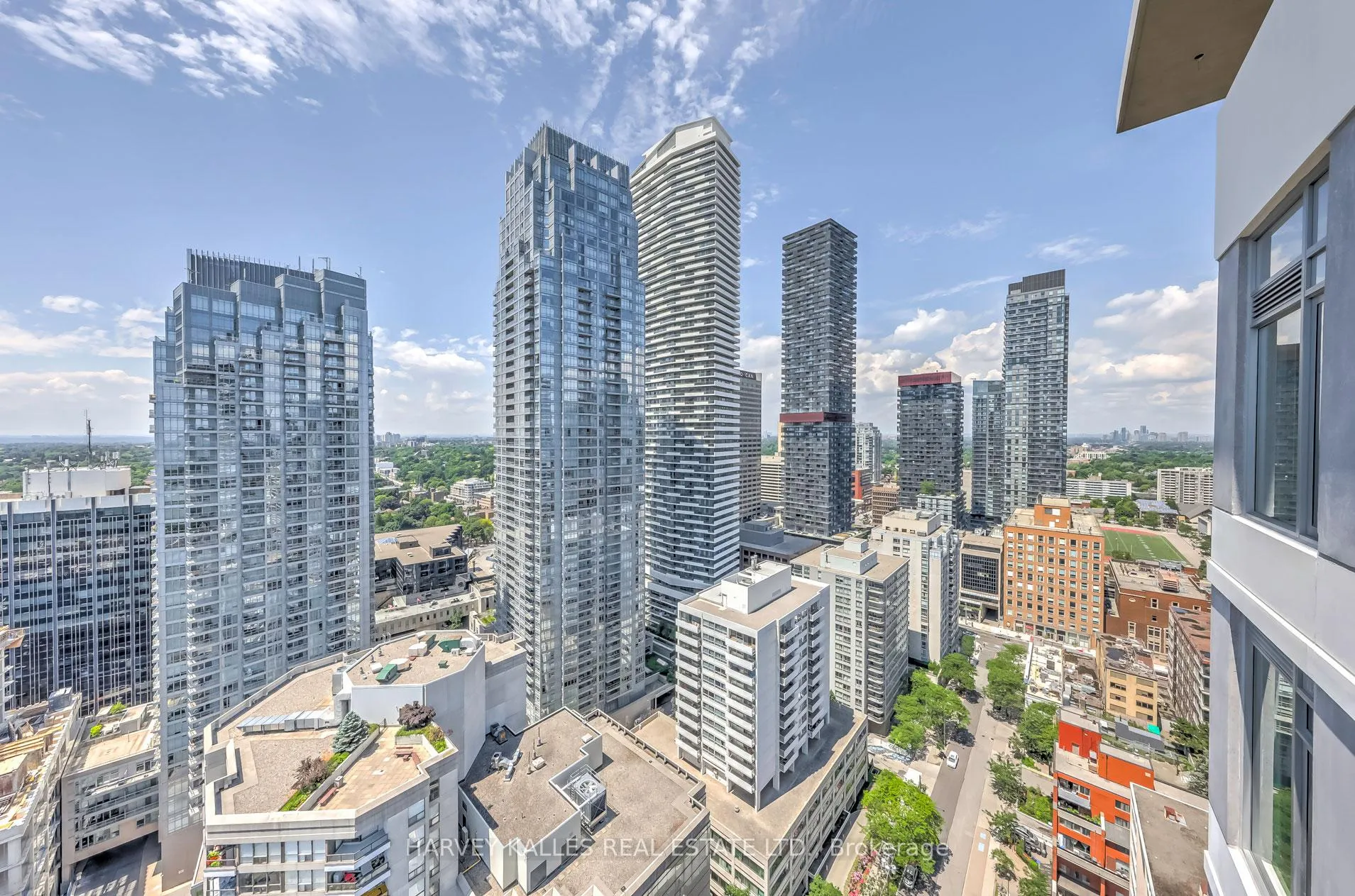 Photo 17 of Unit PH19, 50 Dunfield Avenue, Toronto, Mount Pleasant West — HOMEH