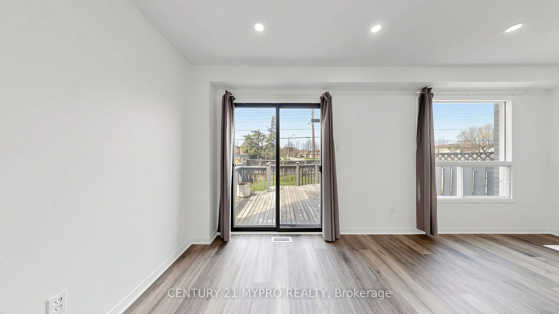 Photo 10 of 1399 Anton Square, Pickering, Liverpool — HOMEH