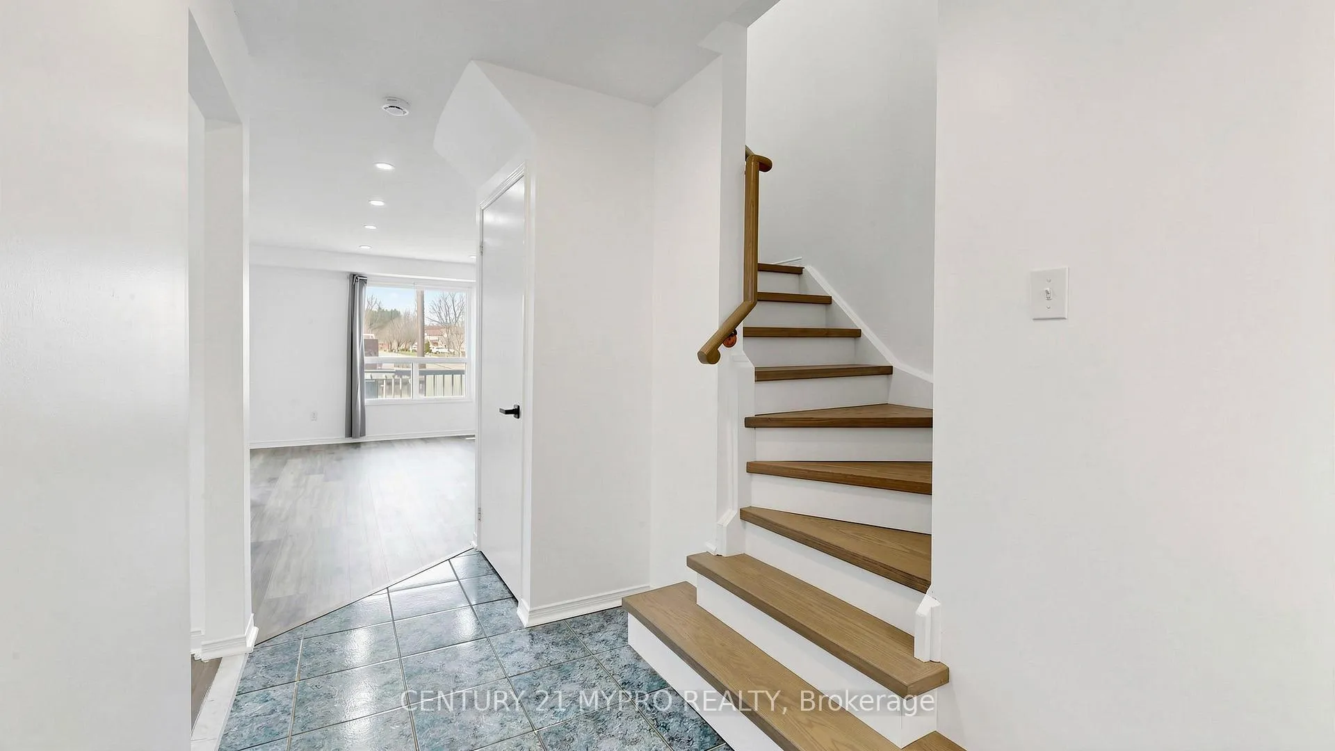 Photo 18 of 1399 Anton Square, Pickering, Liverpool — HOMEH