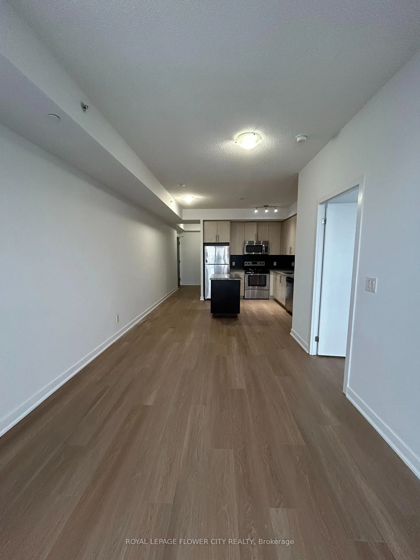 Photo 5 of Unit 1211, 85 Duke Street, Kitchener — HOMEH