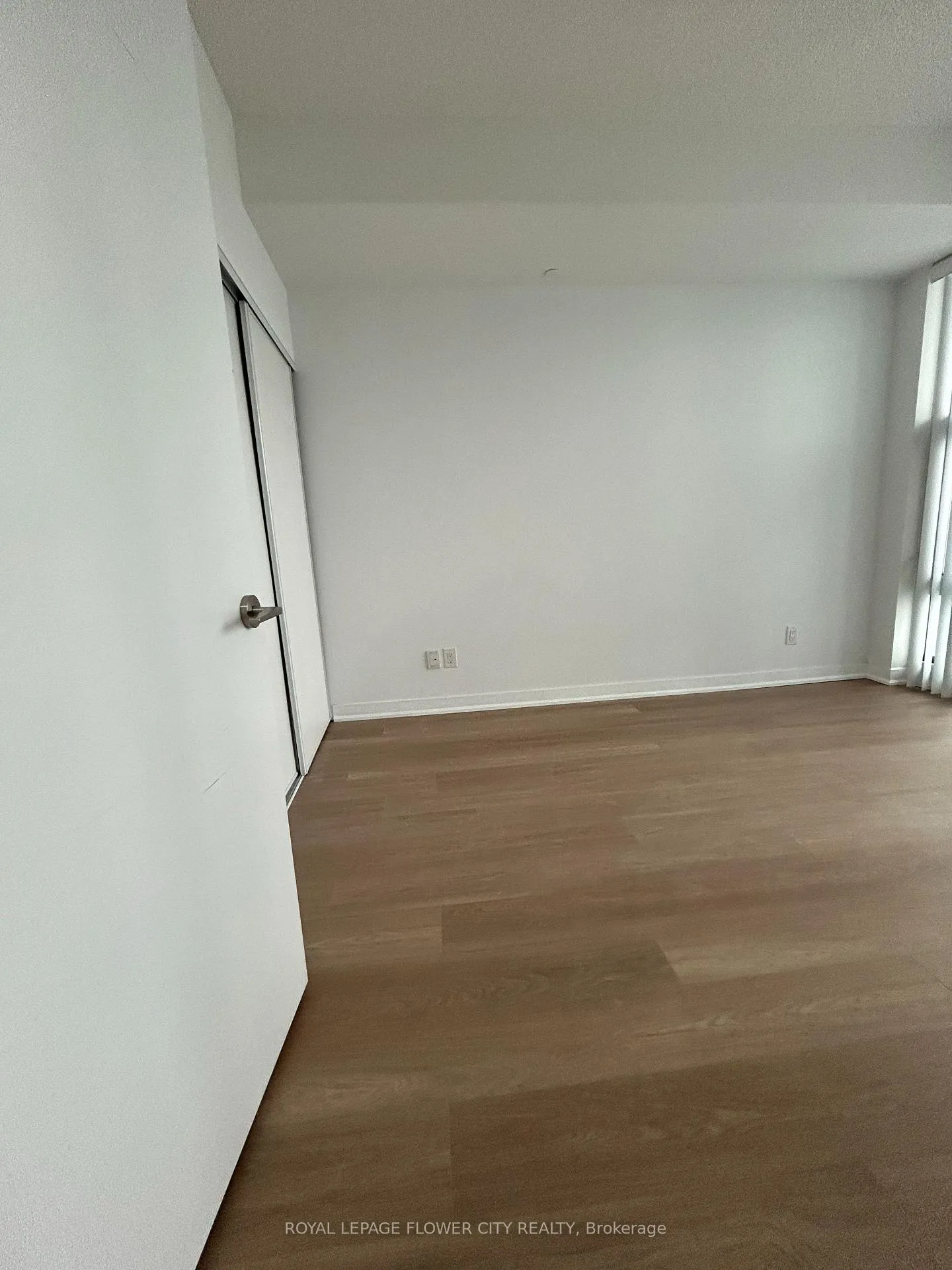 Photo 9 of Unit 1211, 85 Duke Street, Kitchener — HOMEH