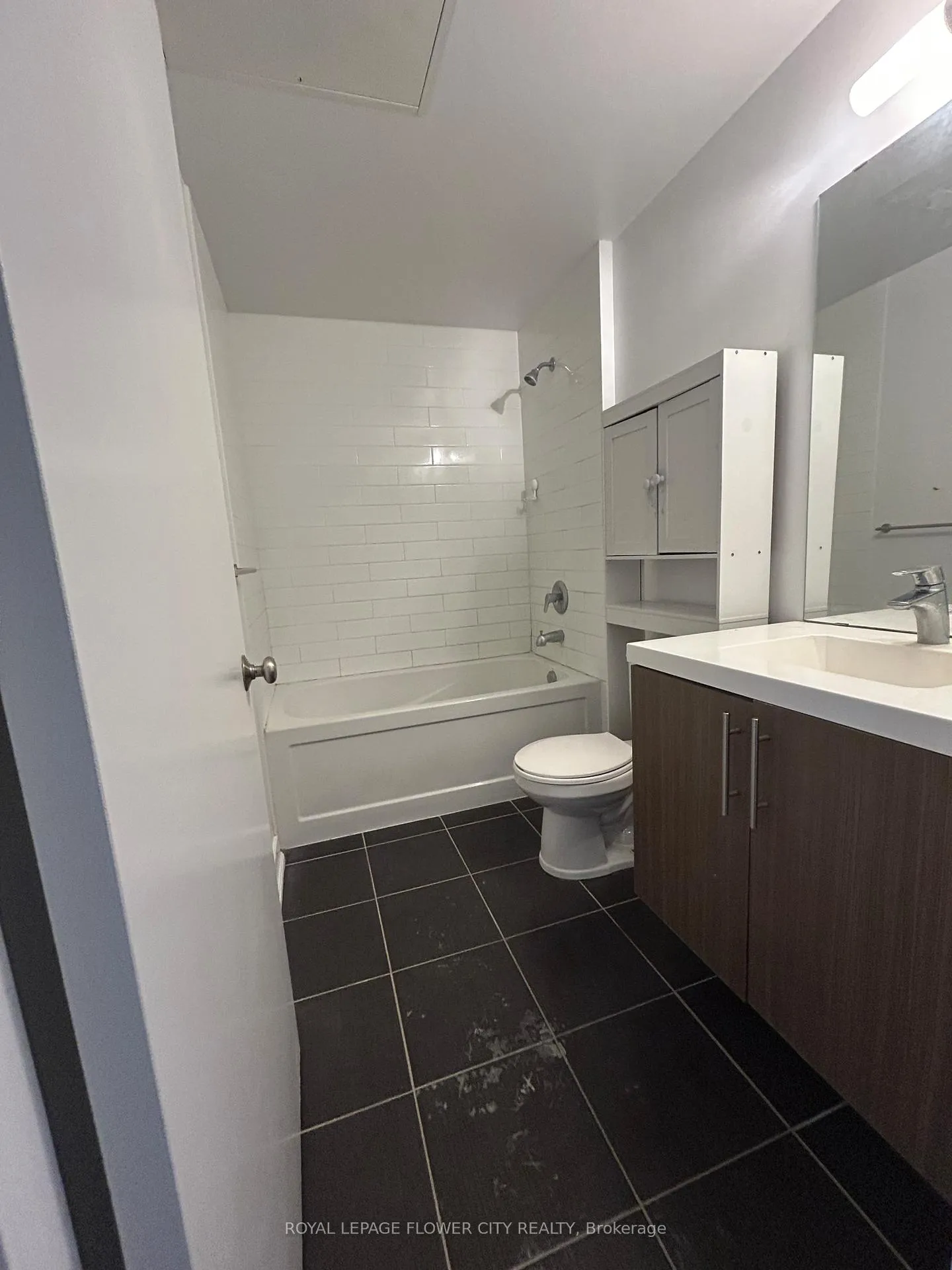 Photo 12 of Unit 1211, 85 Duke Street, Kitchener — HOMEH
